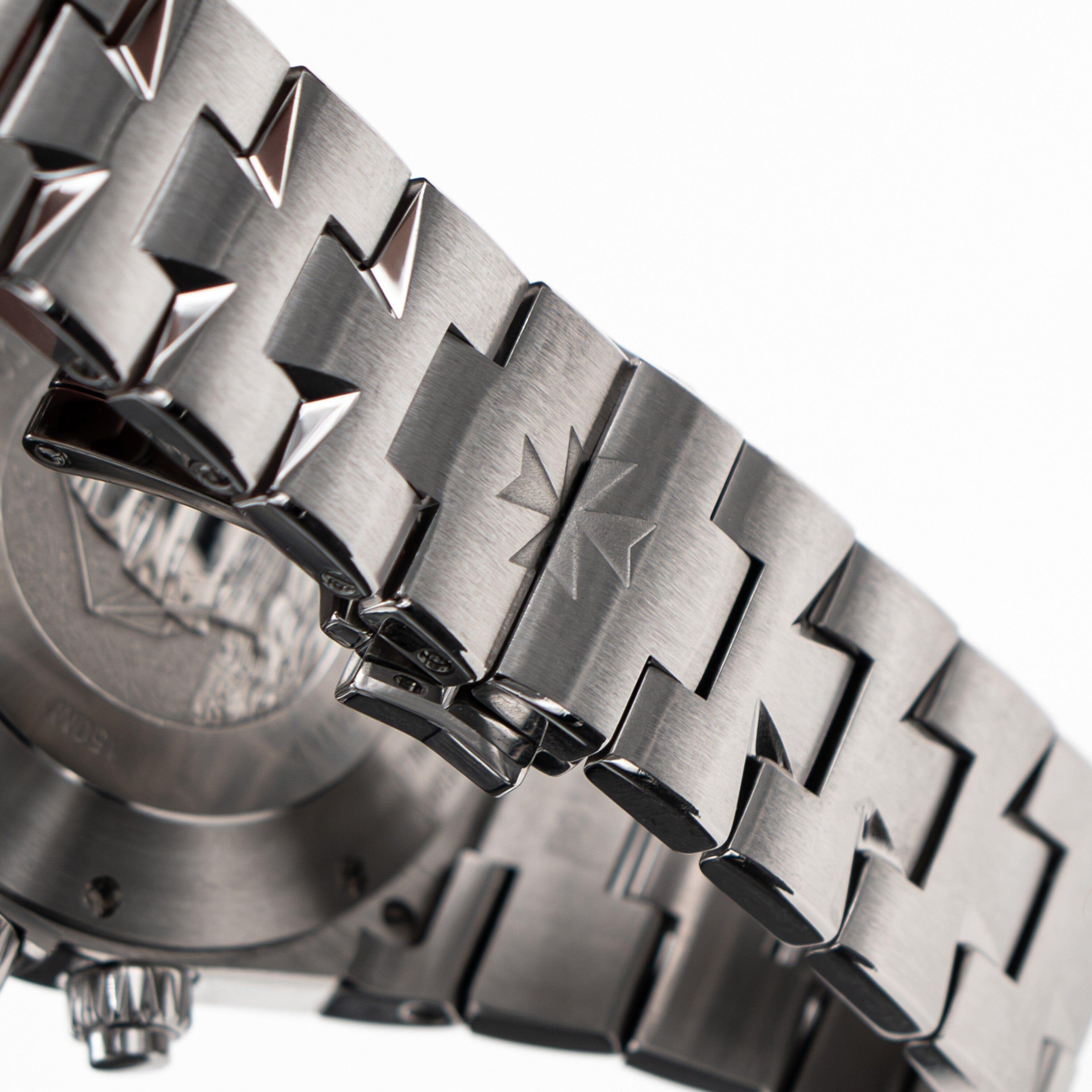 Vacheron Constantin Overseas 49150 Blaues Zifferblatt Herrenuhr Box Papiere im Angebot 1