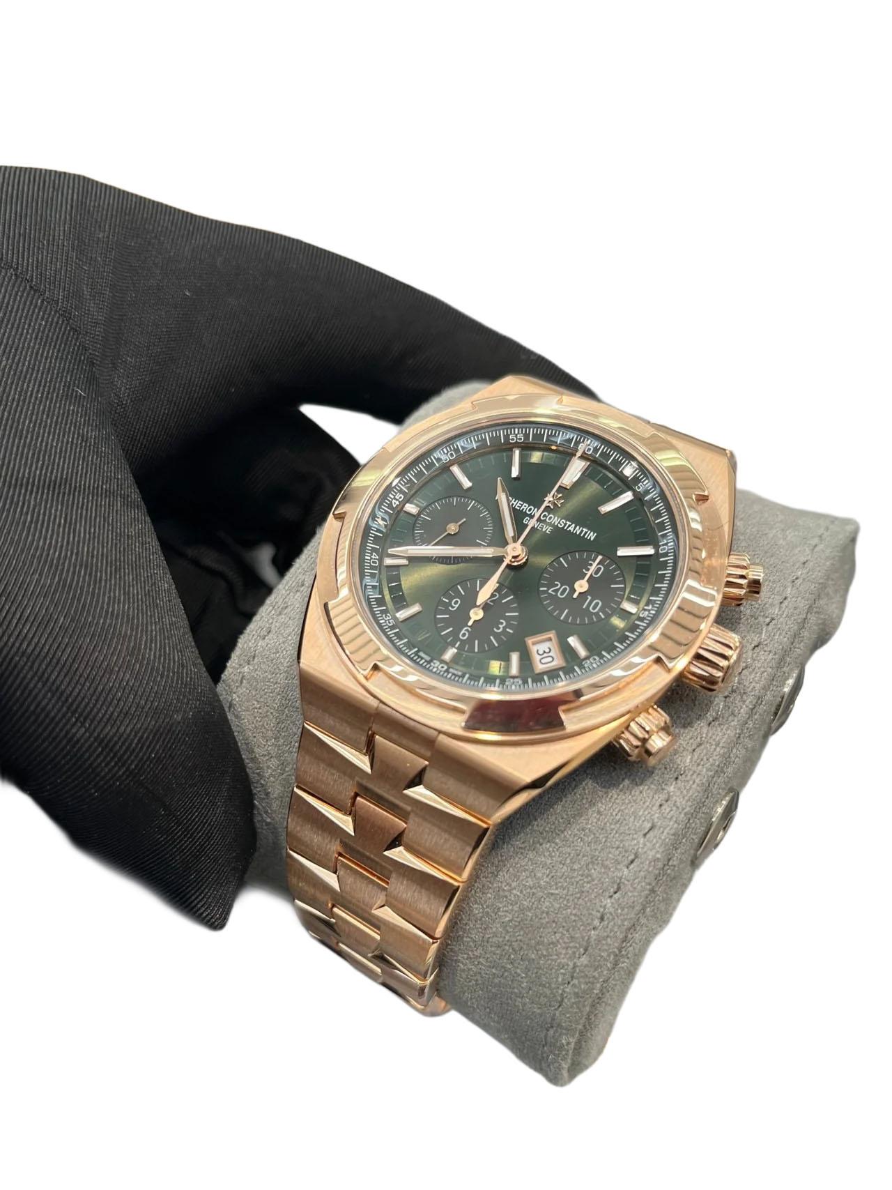 Vacheron Constantin Overseas Chronograph Rose Gold Green Dial 5520V/210R-B966 For Sale 5