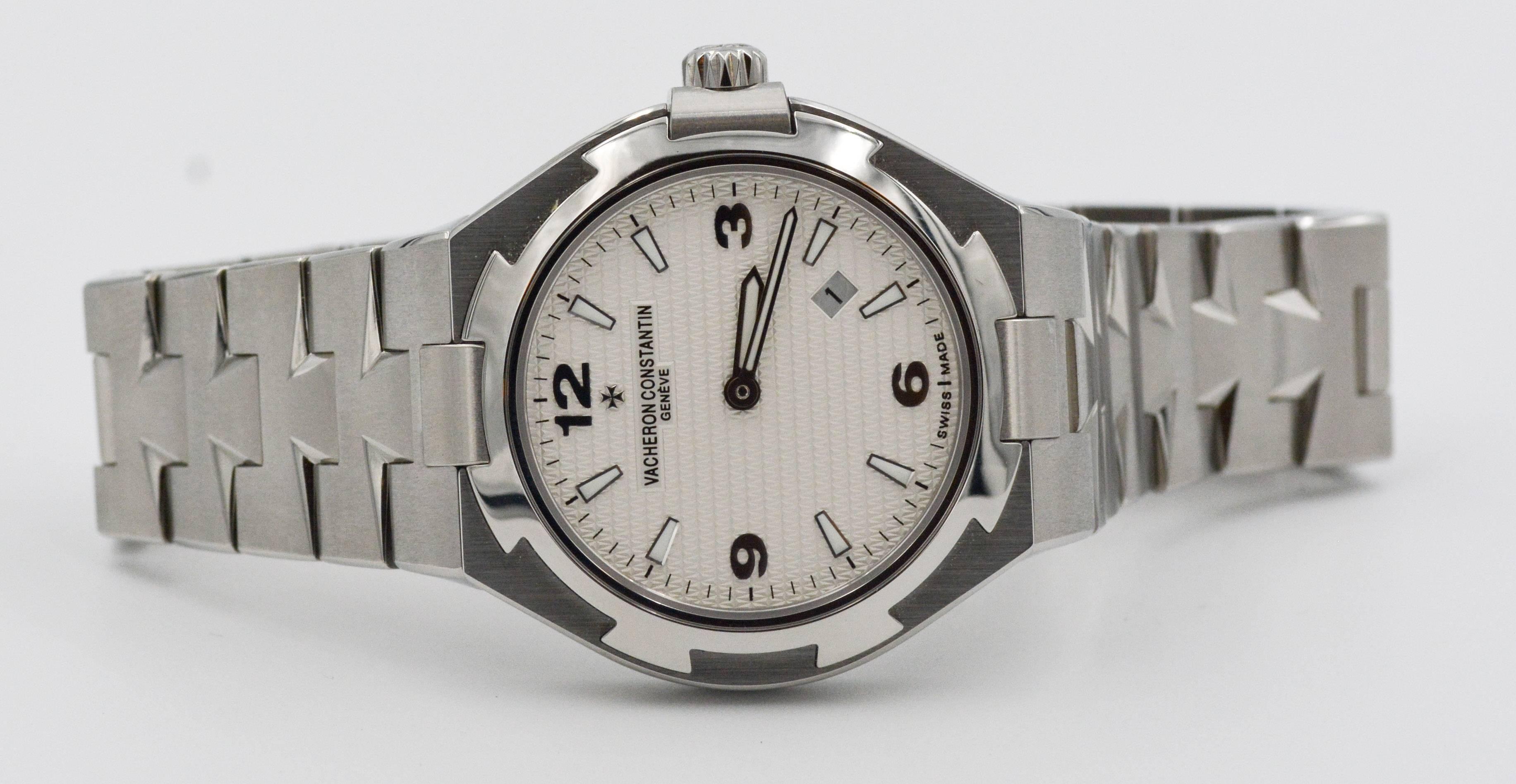 • Model: Overseas
• Movement: Quartz
• Case Size: 30mm 
• Case Material: Stainless steel
• Dial: White
• Strap: Stainless steel
• Closure/Clasp Type: Pushbutton deployment clasp
• CIRCA 2010; no box and no papers
• Excellent condition 

The