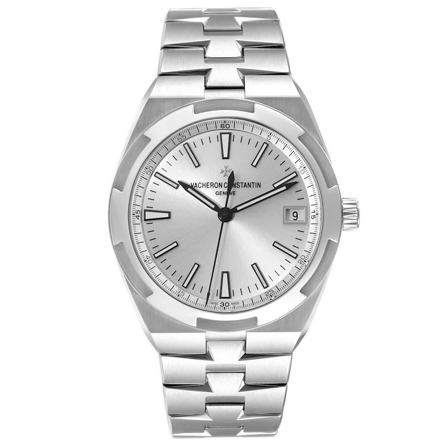 Vacheron Constantin Overseas Silver Dial Steel Mens Watch 4500V Unworn. Automatic self-winding movement. Brushed stainless steel case 41 mm in diameter. Screwed down crown. Logo on a crown. Transparent exhibition sapphire crystal case back. Polished