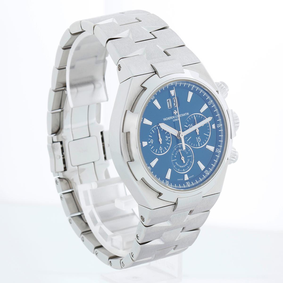 Vacheron Constantin Overseas Edelstahl blaues Zifferblatt Ref 49150 - Automatischer Aufzug; Chronograph. Übersee. Gehäuse aus gebürstetem Edelstahl ( 42 mm ). Blaues Zifferblatt mit Hilfszifferblättern, die Stunden, Minuten und Sekunden anzeigen.