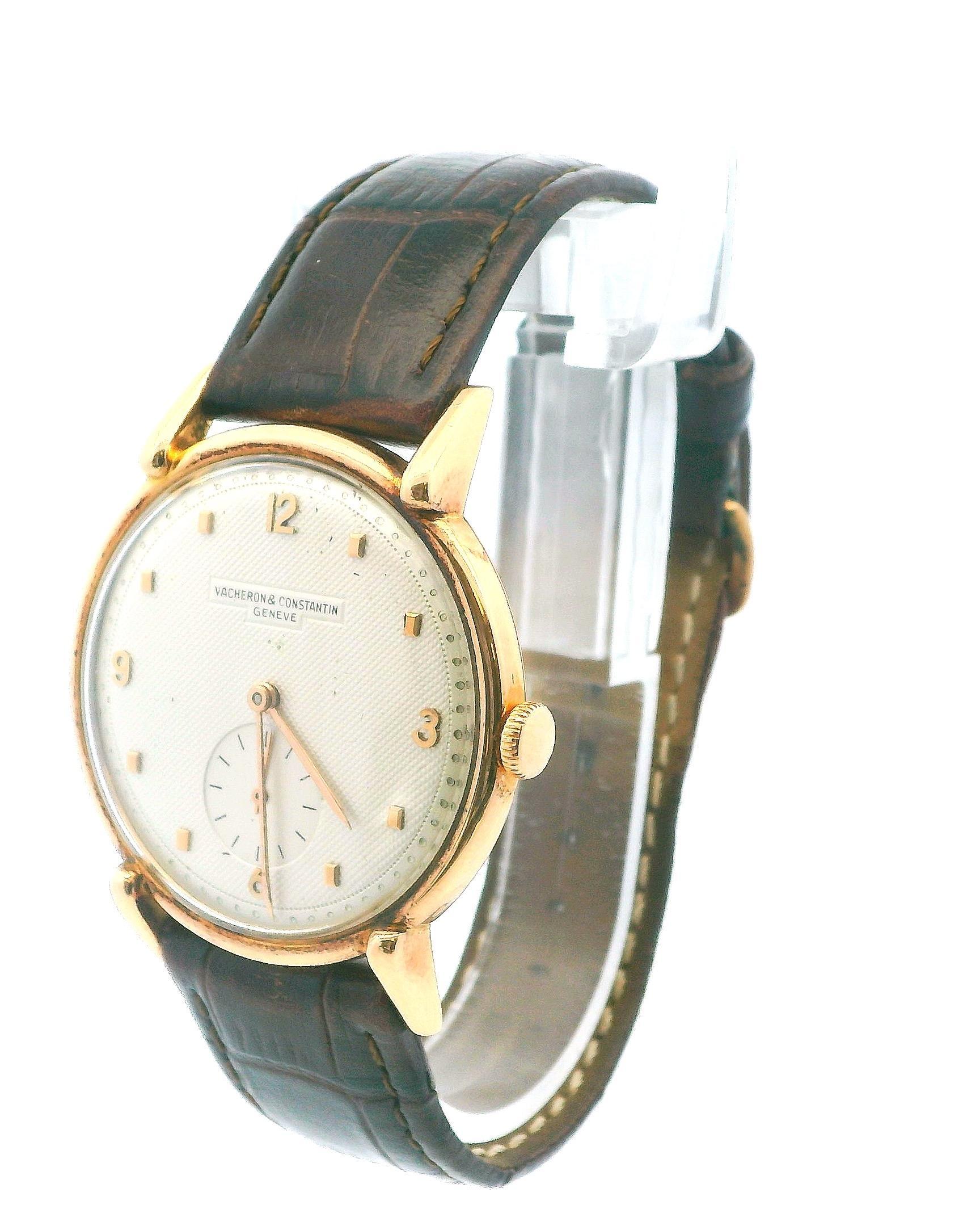 Vacheron Constantin oversize 18K Rose Gold Textured Dial Manual Watch W/Box In Good Condition For Sale In Great Neck Plaza, NY