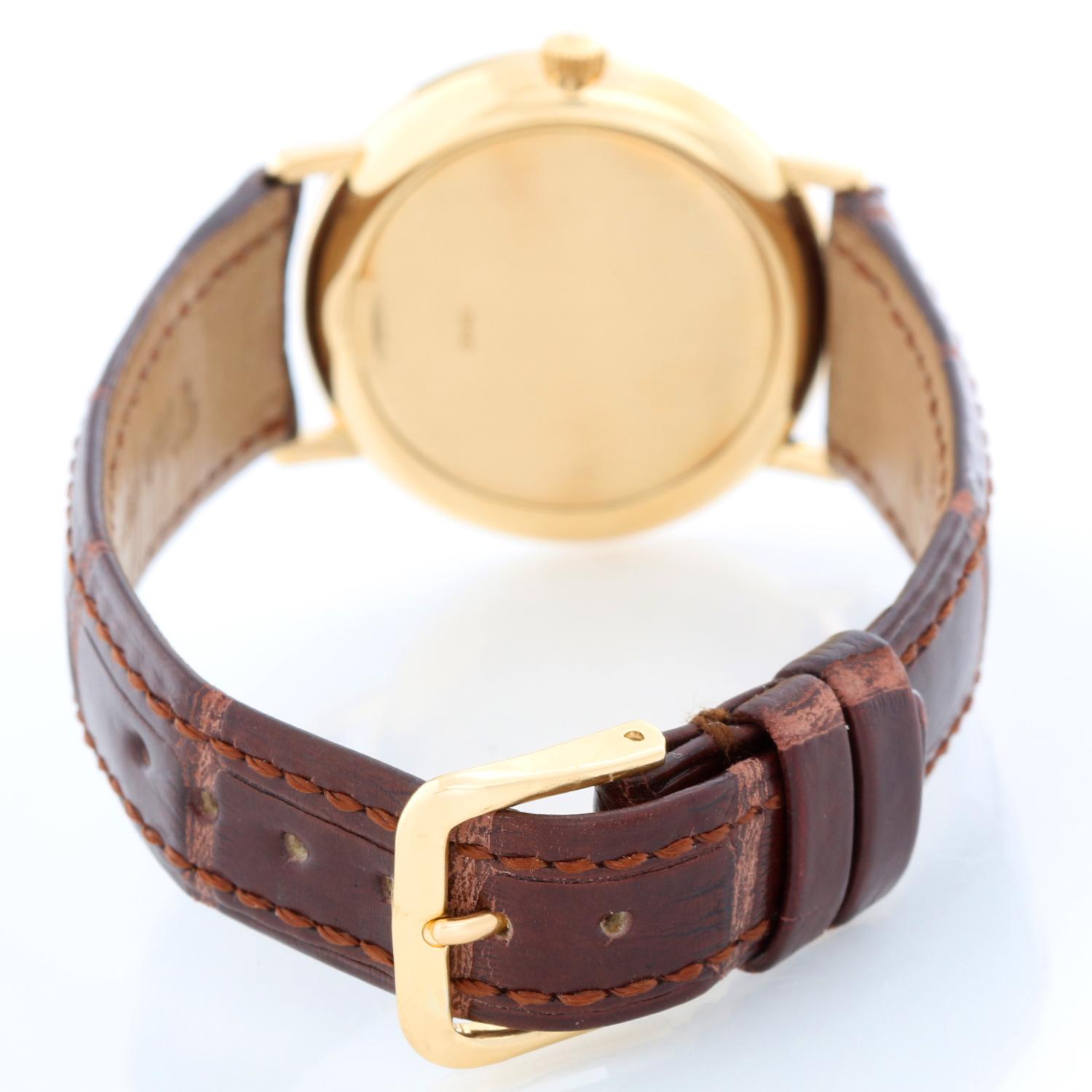 Vacheron Constantin Patrimony 18 Karat Yellow Gold Ref 39039-2 In Excellent Condition In Dallas, TX