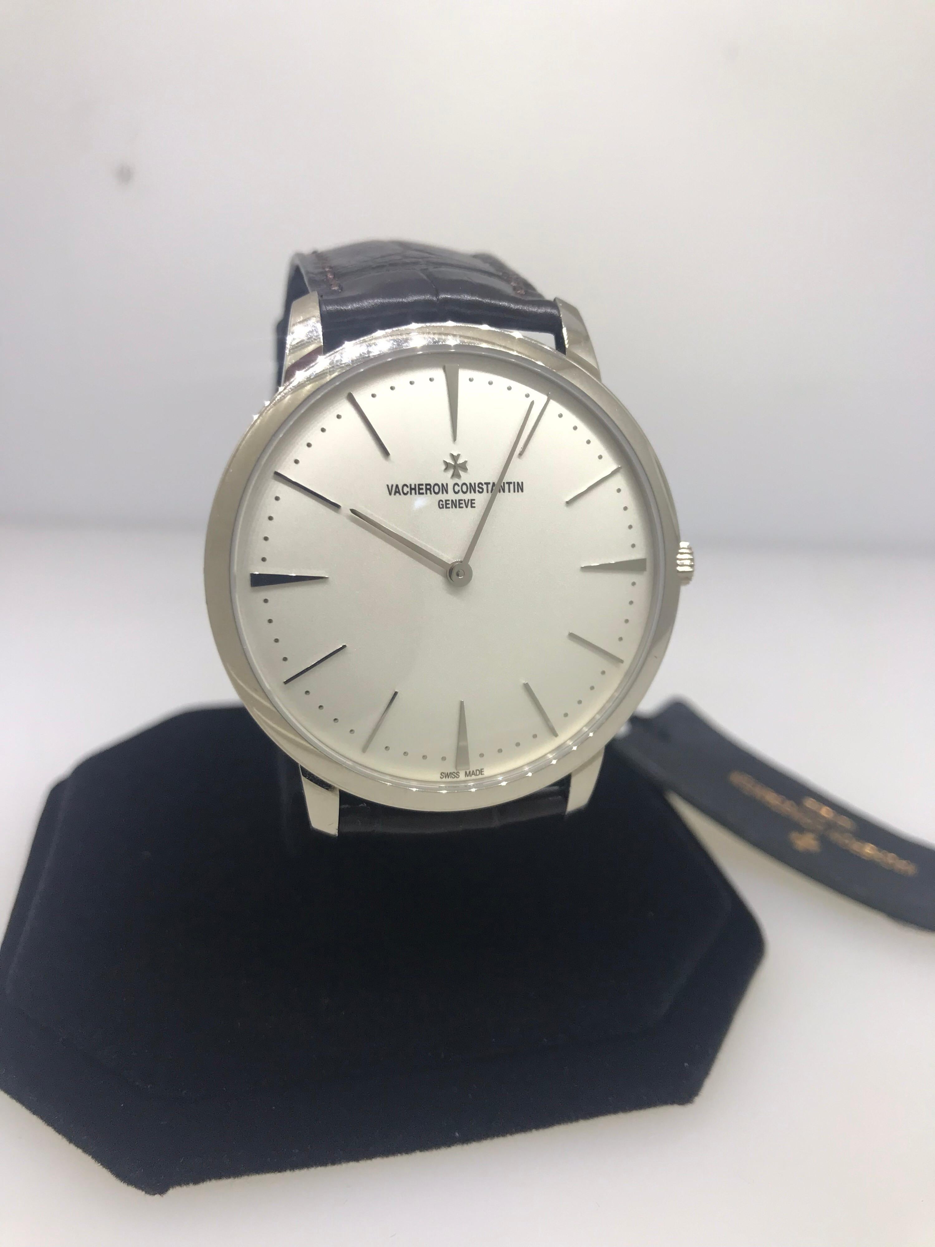 Vacheron Constantin Patrimony Grand Taille White Gold Men's Watch 81180/000g In New Condition For Sale In New York, NY