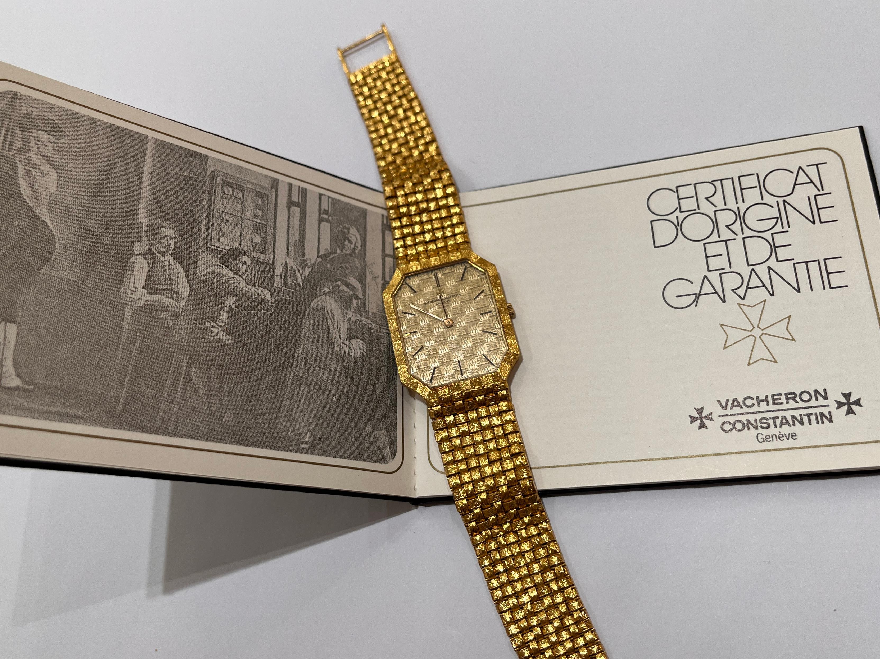 Women's or Men's Vacheron Constantin Ref. 33071, 18k yellow gold For Sale