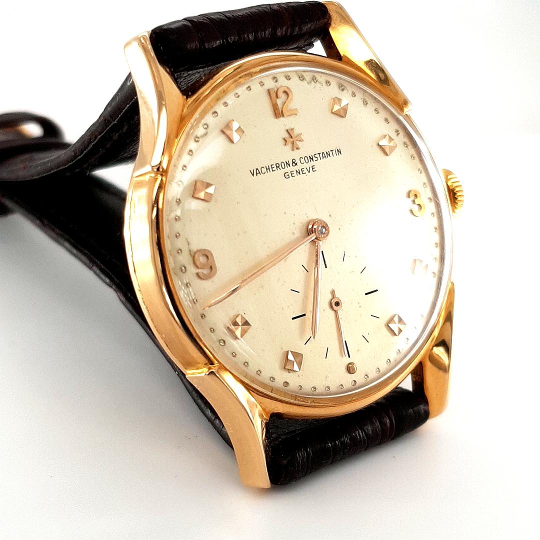 Vacheron Constantin Vintage Watch 1956 Fancy Lugs and Swan Regulation, Pink Gold In Good Condition For Sale In Antwerp, BE
