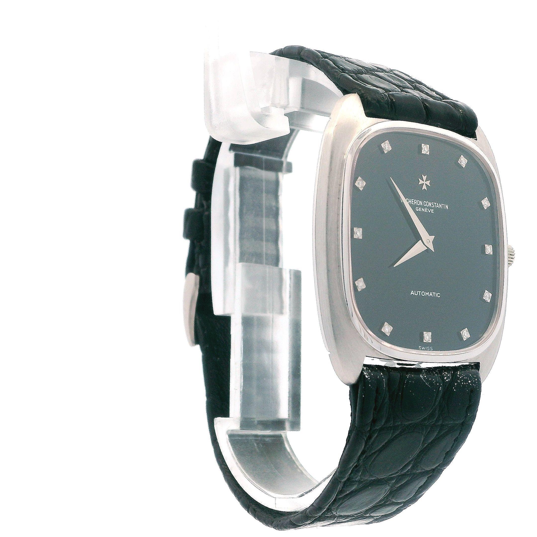 Vacheron Constantin XL 45003 Herrenuhr. 32,2 X 37,1 mm von Ansatz zu Ansatz  Gehäuse aus 18 Karat Weißgold mit glatter Lünette aus 18 Karat Weißgold. Onyx-Zifferblatt mit werksseitig diamantierten Stundenmarkierungen. Schwarzes Lederarmband mit