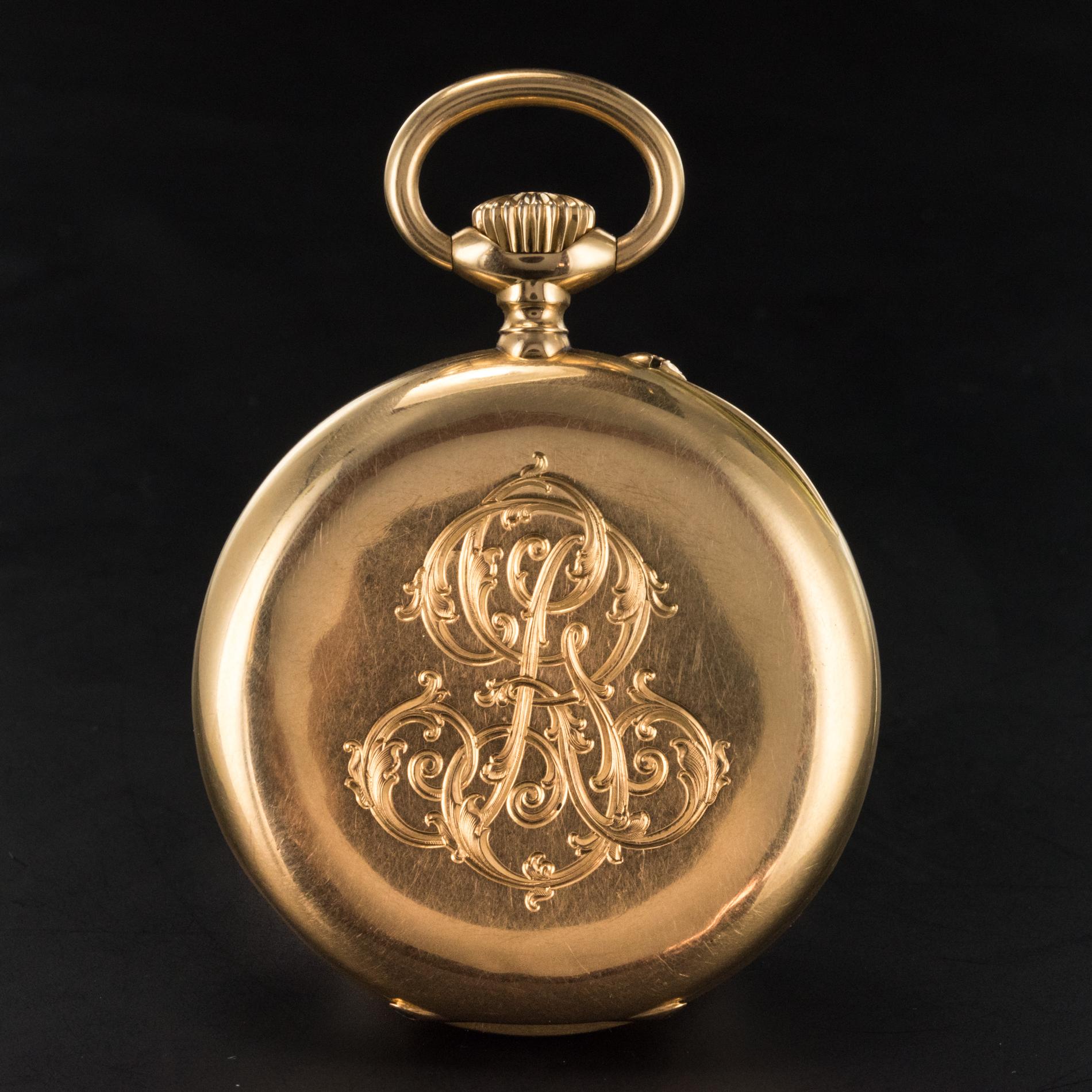 Vacheron Constantin Yellow and Rose Gold Chiseled Pocket Watch, circa 1895 In Excellent Condition In Poitiers, FR
