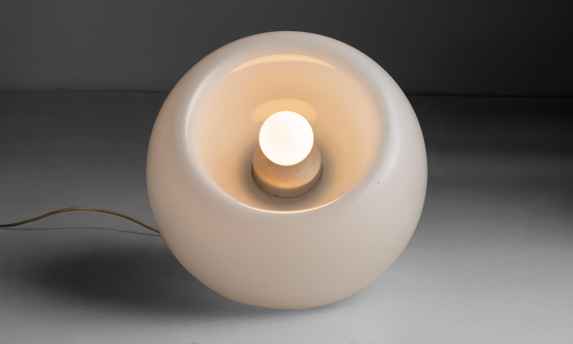 Italy, 1960
Vacuna table Lamp by Eleonore Peduzzi Riva, produced by Artemide.
17