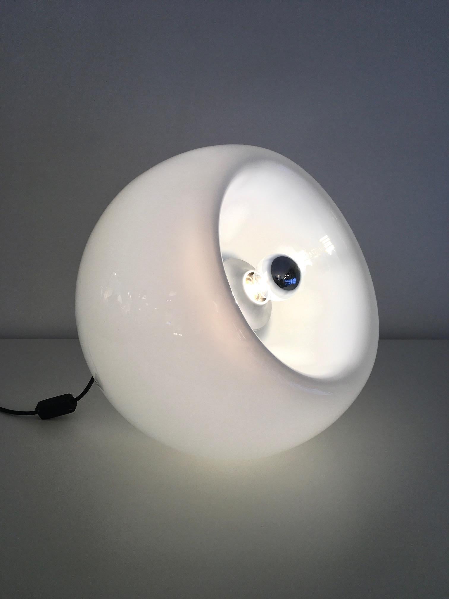 Glass Vacuna Table Lamp