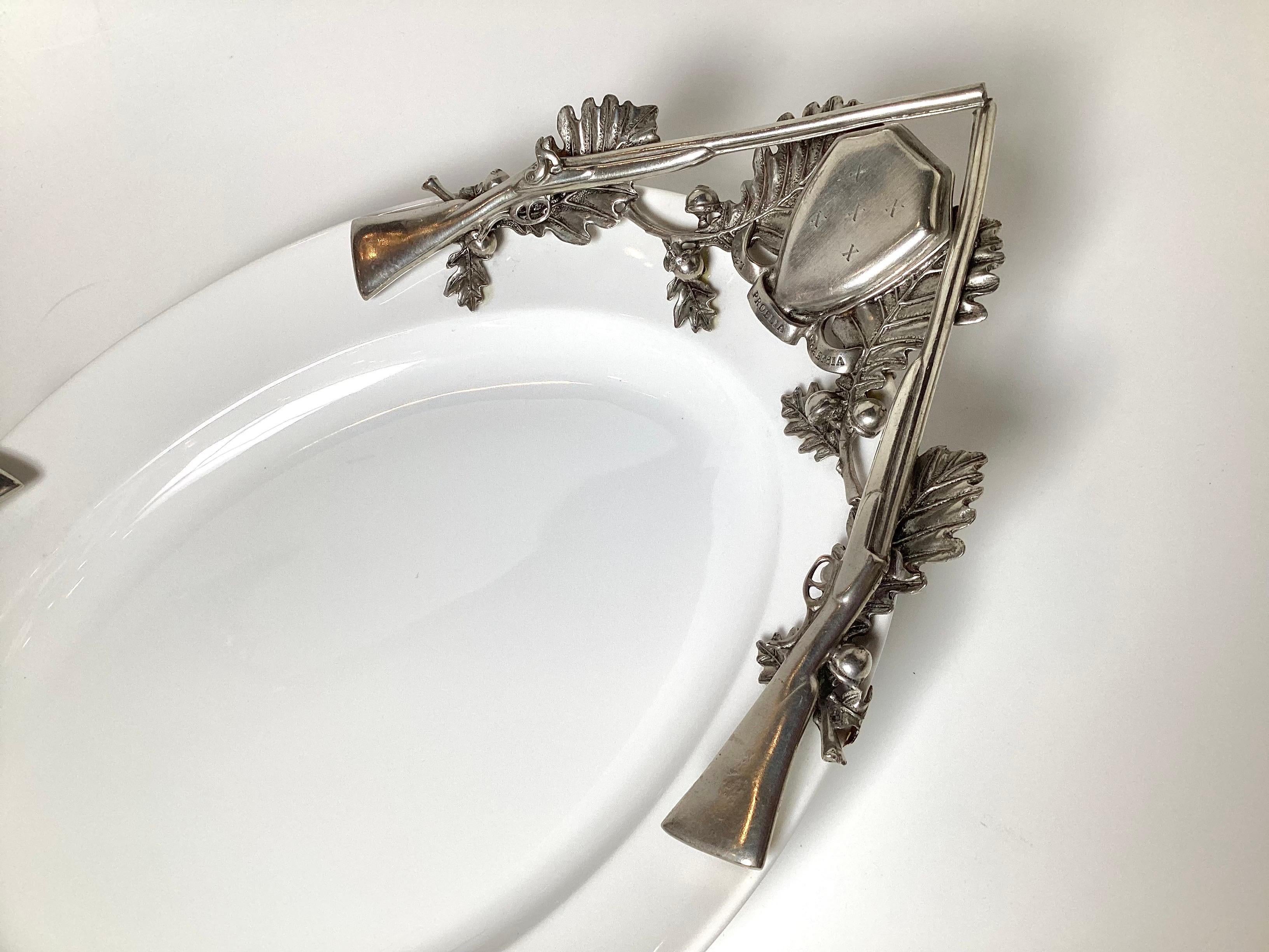 Classique américain Vagabond House Assiette de collection Hunt en grès Acorn oak & leaf en vente