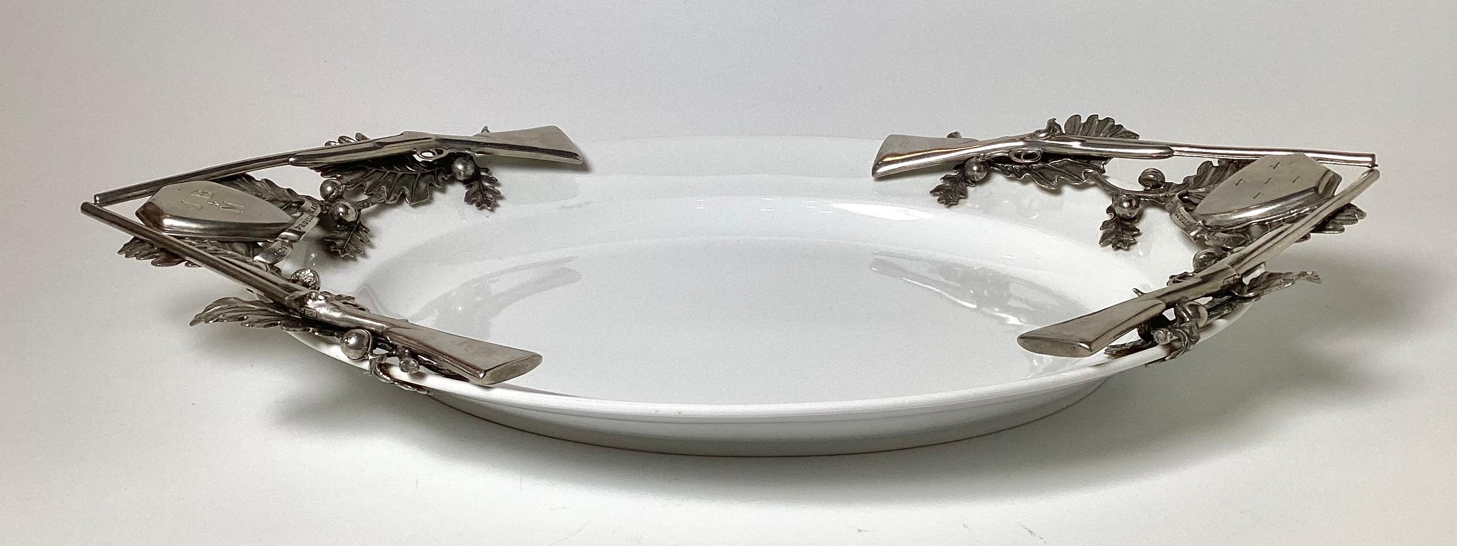 Grès Vagabond House Assiette de collection Hunt en grès Acorn oak & leaf en vente