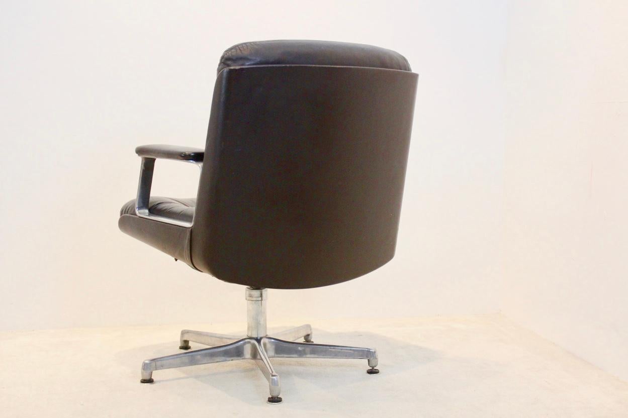 Italian Vaghi Executive Leather Swivel Chair, Italy