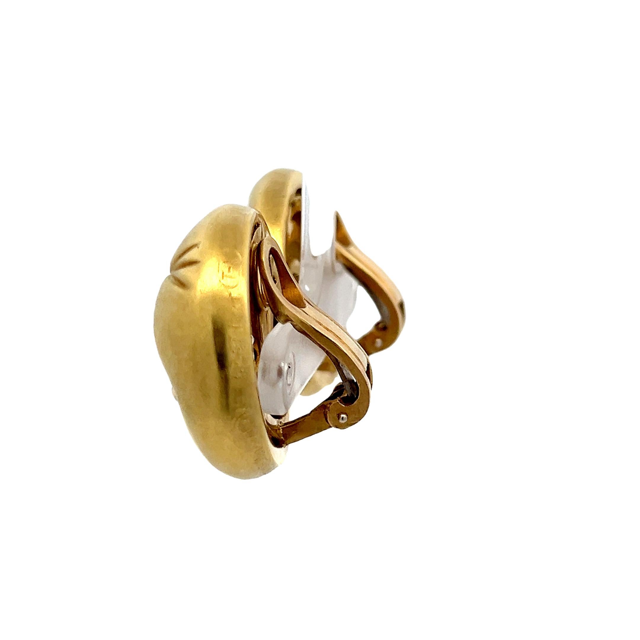 Taglio rotondo Vahe Naltchayan, orecchini a clip in oro giallo 18 carati con sole e luna, R-1994, con diamanti in vendita