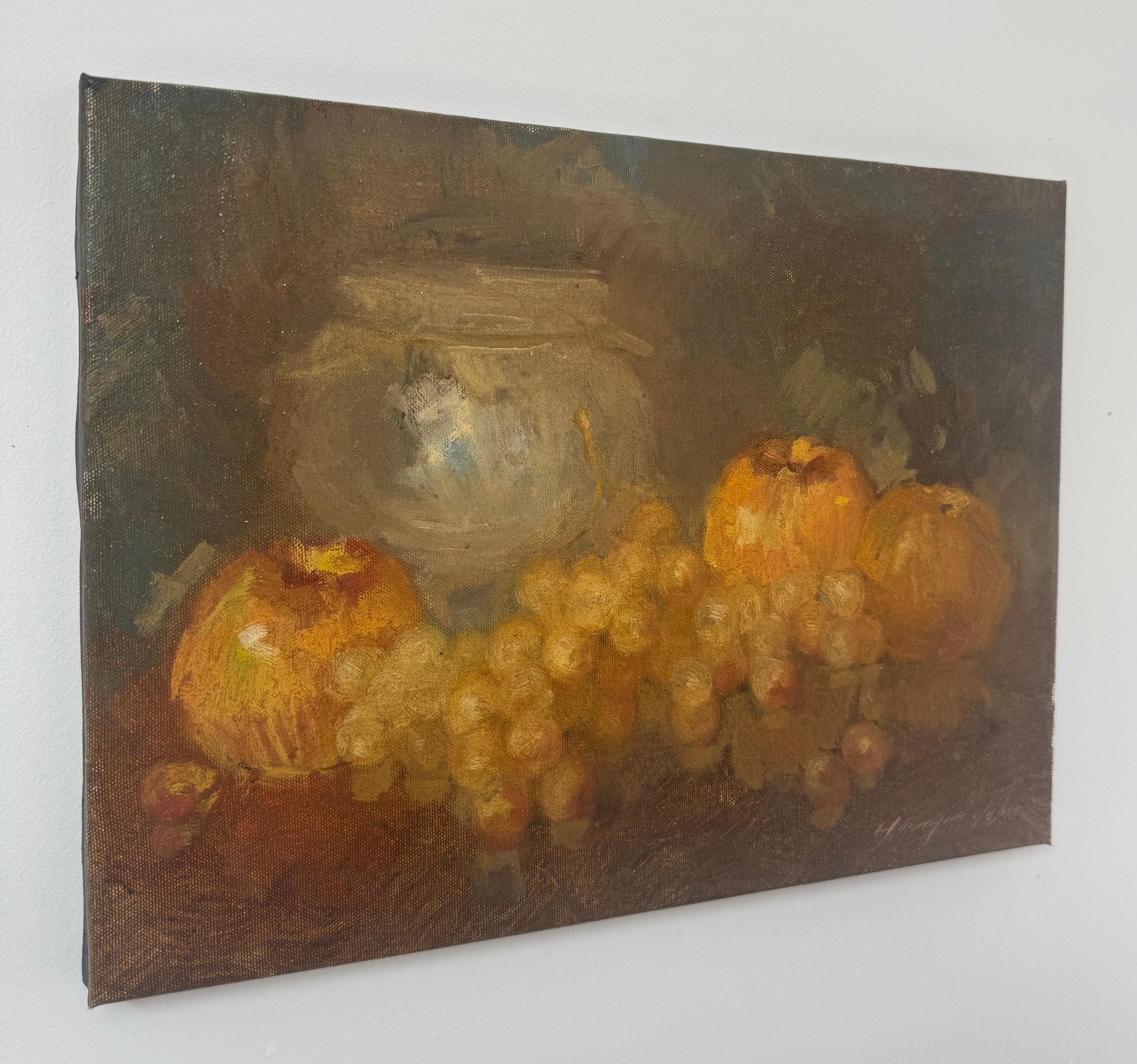 Mele e uva, Natura morta Pittura ad olio originale, pronta da appendere - Landscape Painting Marrone di Vahe Yeremyan