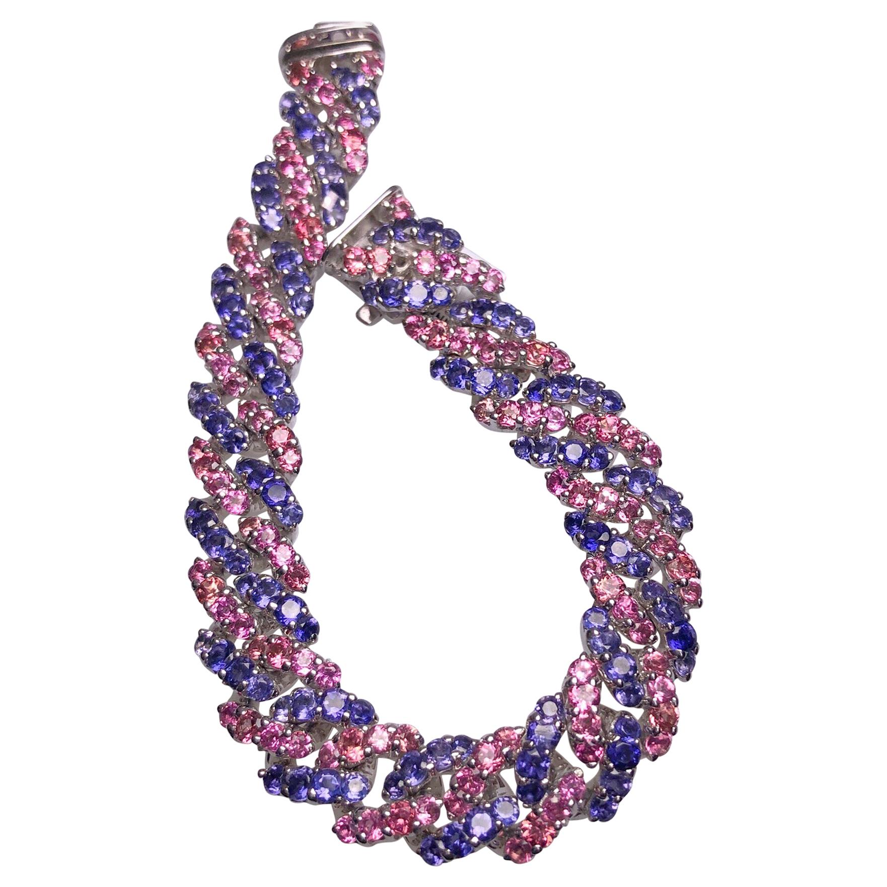 Bracelet à maillons Vaid en or blanc 18 carats, tourmaline rose et iolite en vente