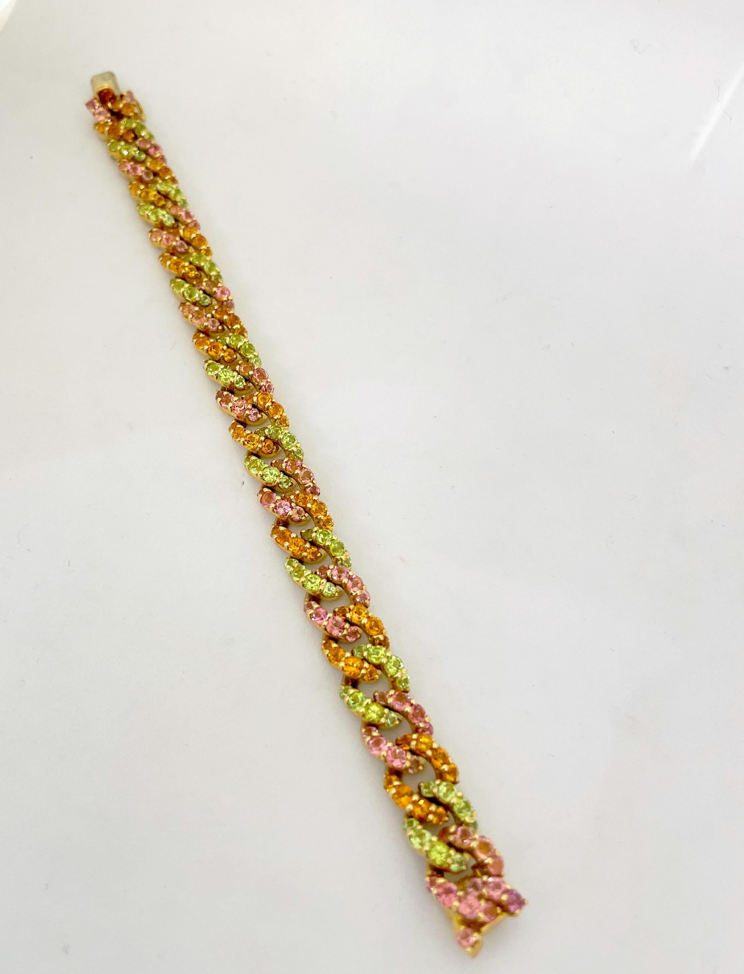 Vaid Roma 18 Karat Gold Curbed Link Bracelet 19.65 Carat Semi-Precious Stones In New Condition For Sale In New York, NY