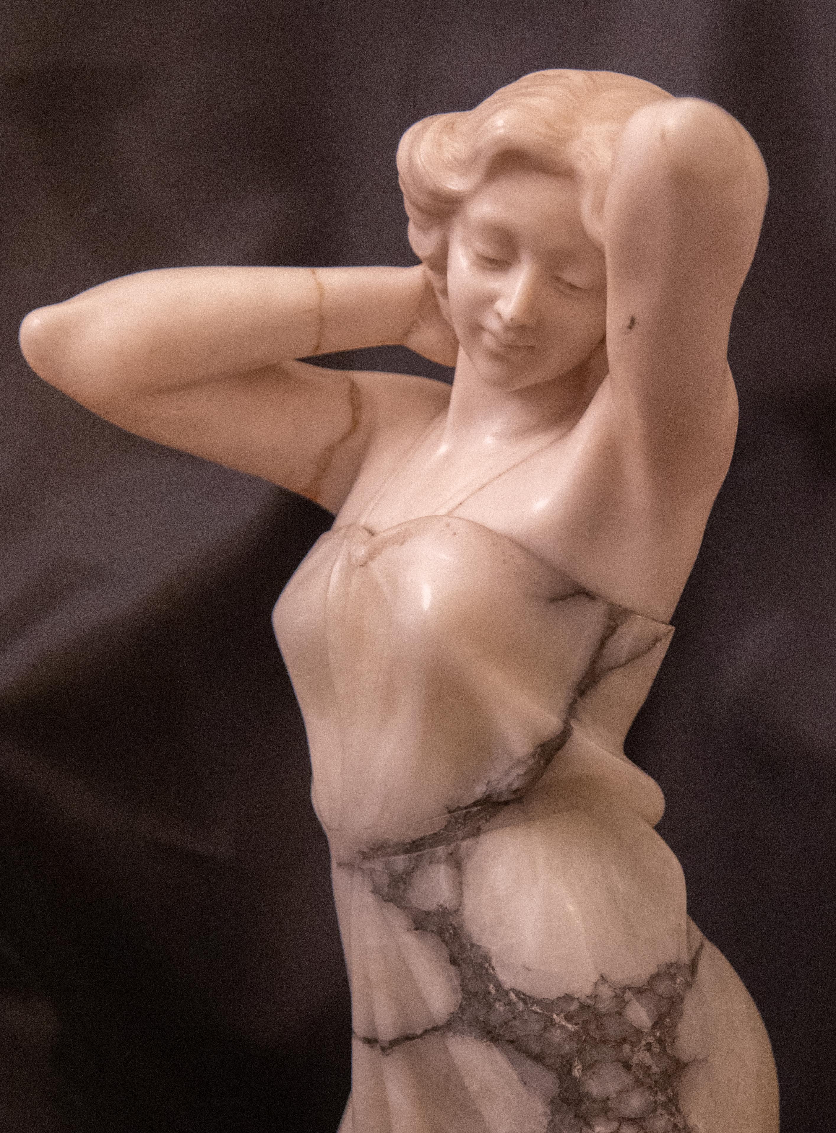 Sculpture italienne - Femme nue sculptée, 1890, Italie en vente 4