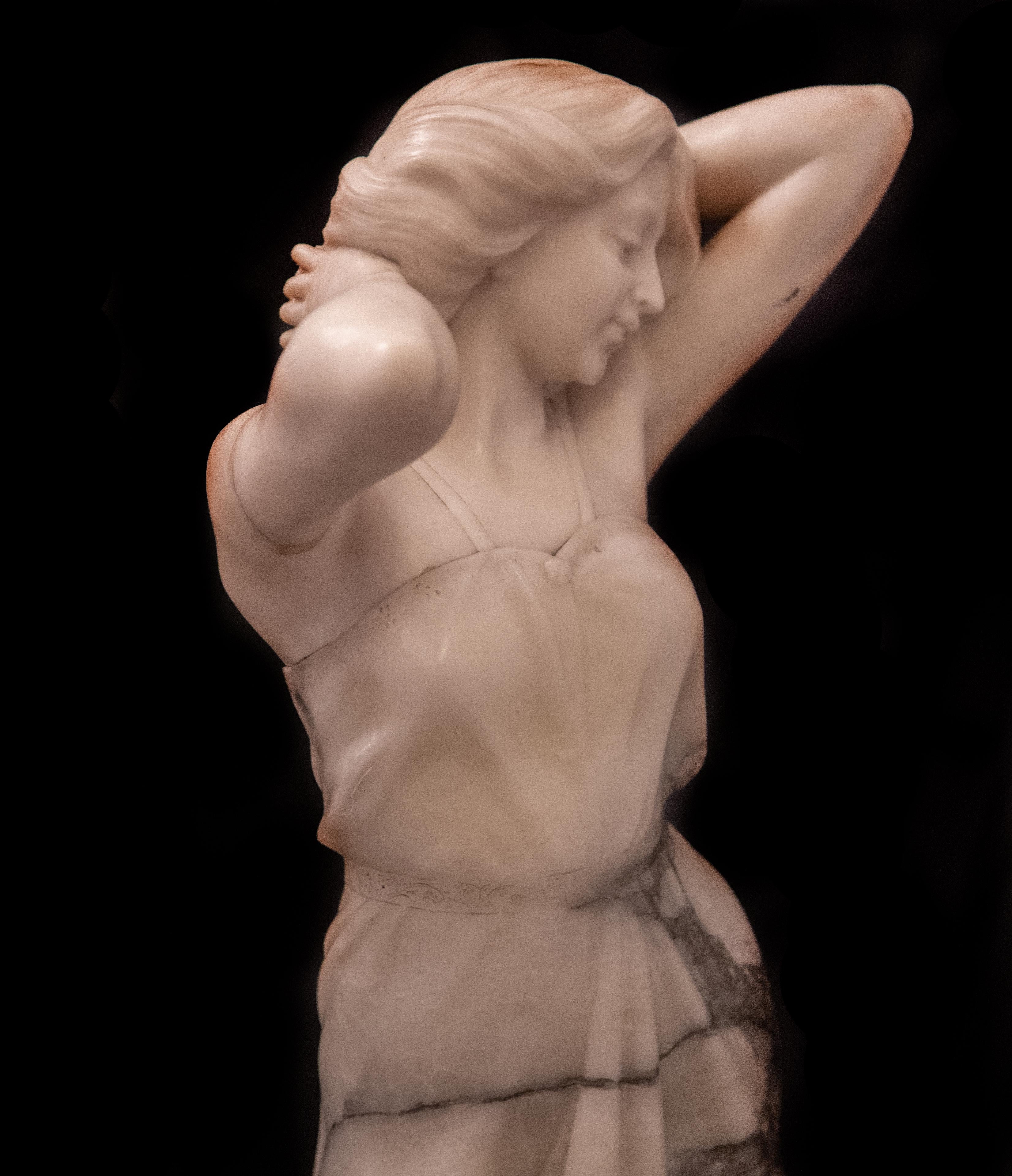 Sculpture italienne - Femme nue sculptée, 1890, Italie en vente 6