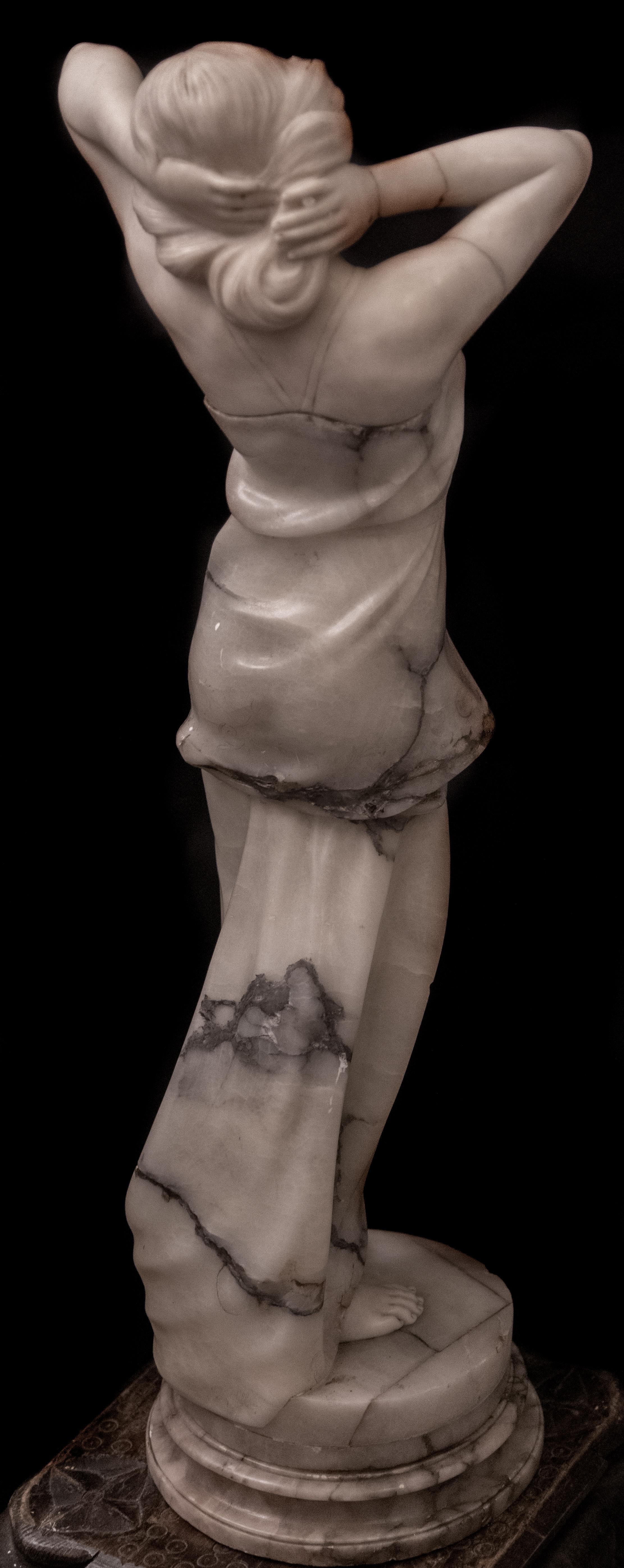 Sculpture italienne - Femme nue sculptée, 1890, Italie en vente 7
