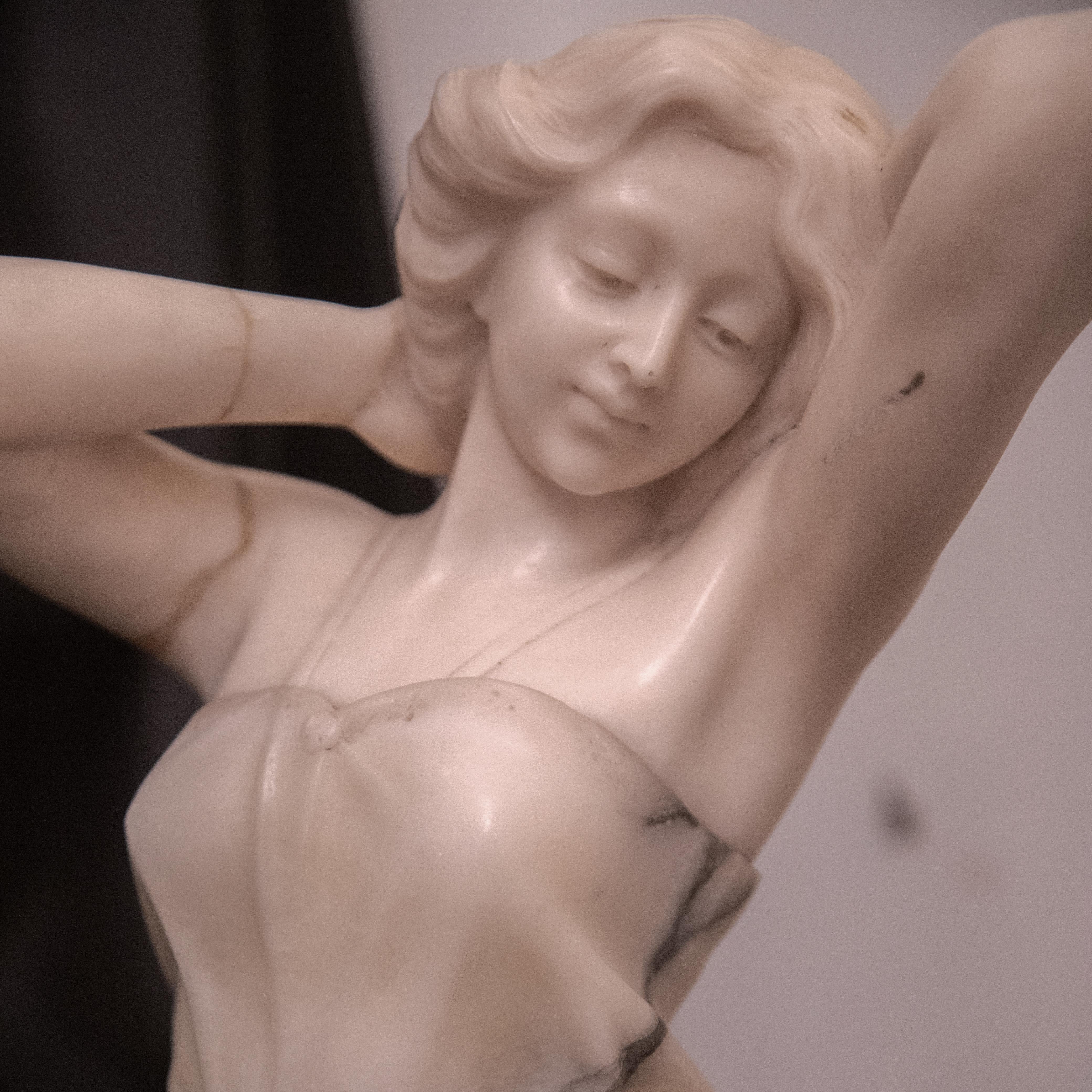 Sculpture italienne - Femme nue sculptée, 1890, Italie en vente 9