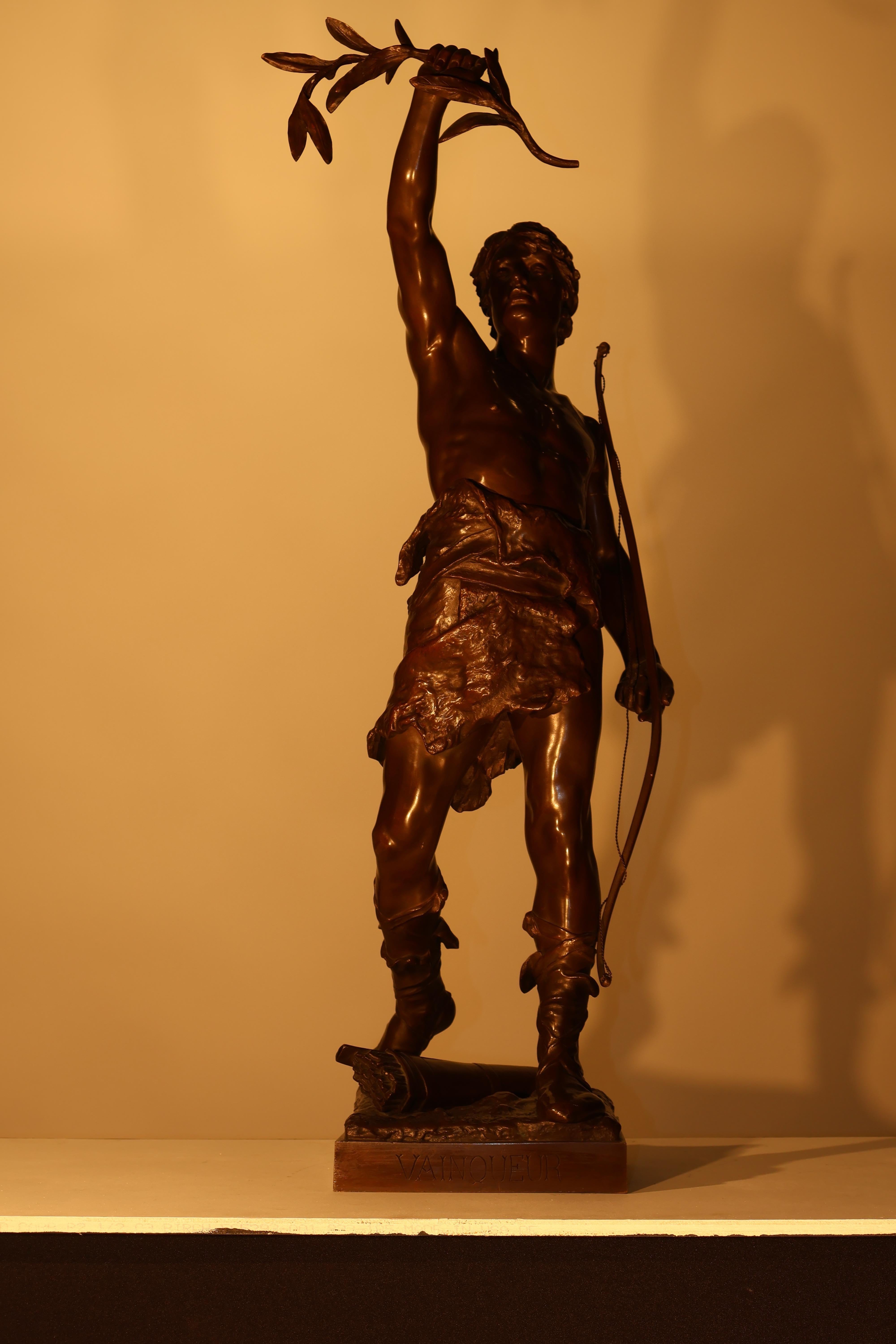 Vainqueur (Vittorioso) Bronzo francese di E. Marioton (1857-1933) in vendita 9