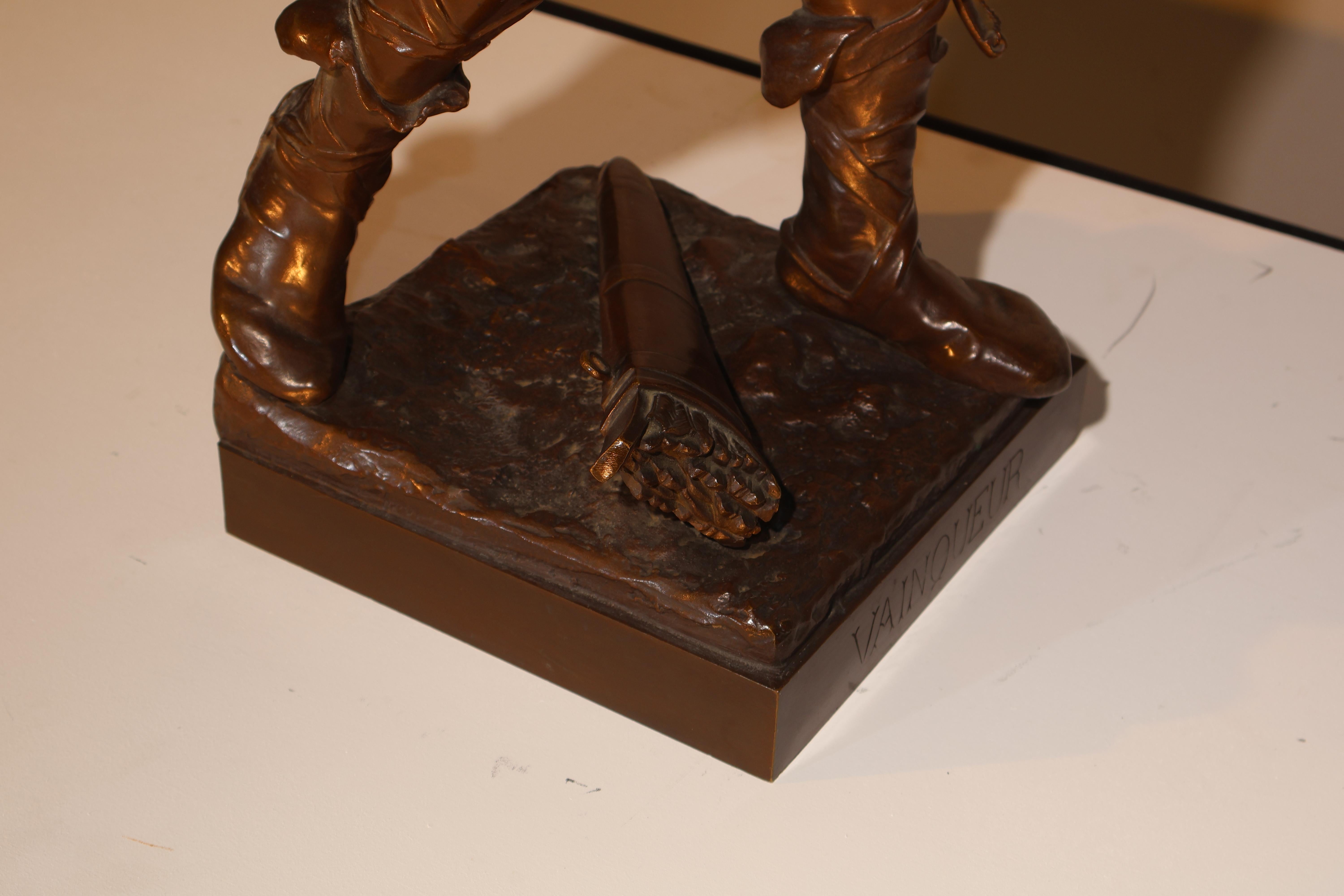 Vainqueur (Vittorioso) Bronzo francese di E. Marioton (1857-1933) in vendita 1