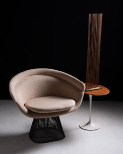 Scultura cinetica di Val Bertoia Sonambient intitolata "Sound of V" in bronzo