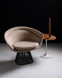 La scultura sonora Sonambient di Val Bertoia intitolata "Sounds Like a Tall Tower" (suona come una torre alta)