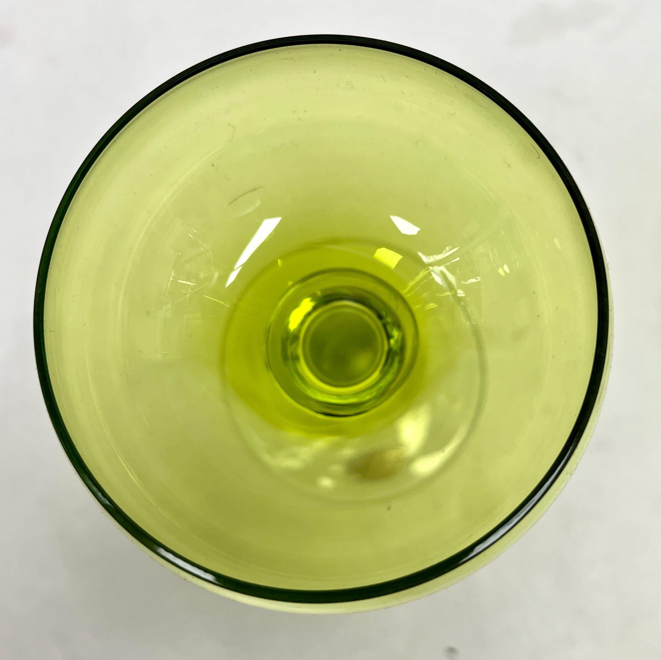 Val Saint Lambert 9 Hochreihiges Glas, frühes 1900, grün (Belgisch) im Angebot