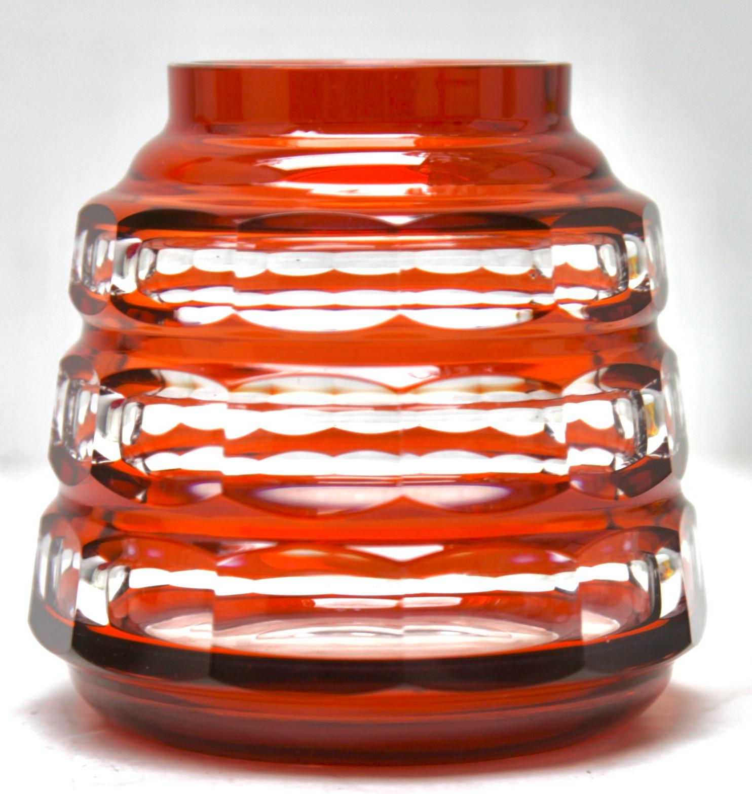 Val Saint Lambert crystal vase cut-to-clear, 1950s
by Val Saint-Lambert.

Color: vsl Clair double Aurore?
And popularly called orange

Beautiful Val Saint-Lambert hexagonal crystal vases, handcut-to-clear, the glass is thick, deeply and evenly