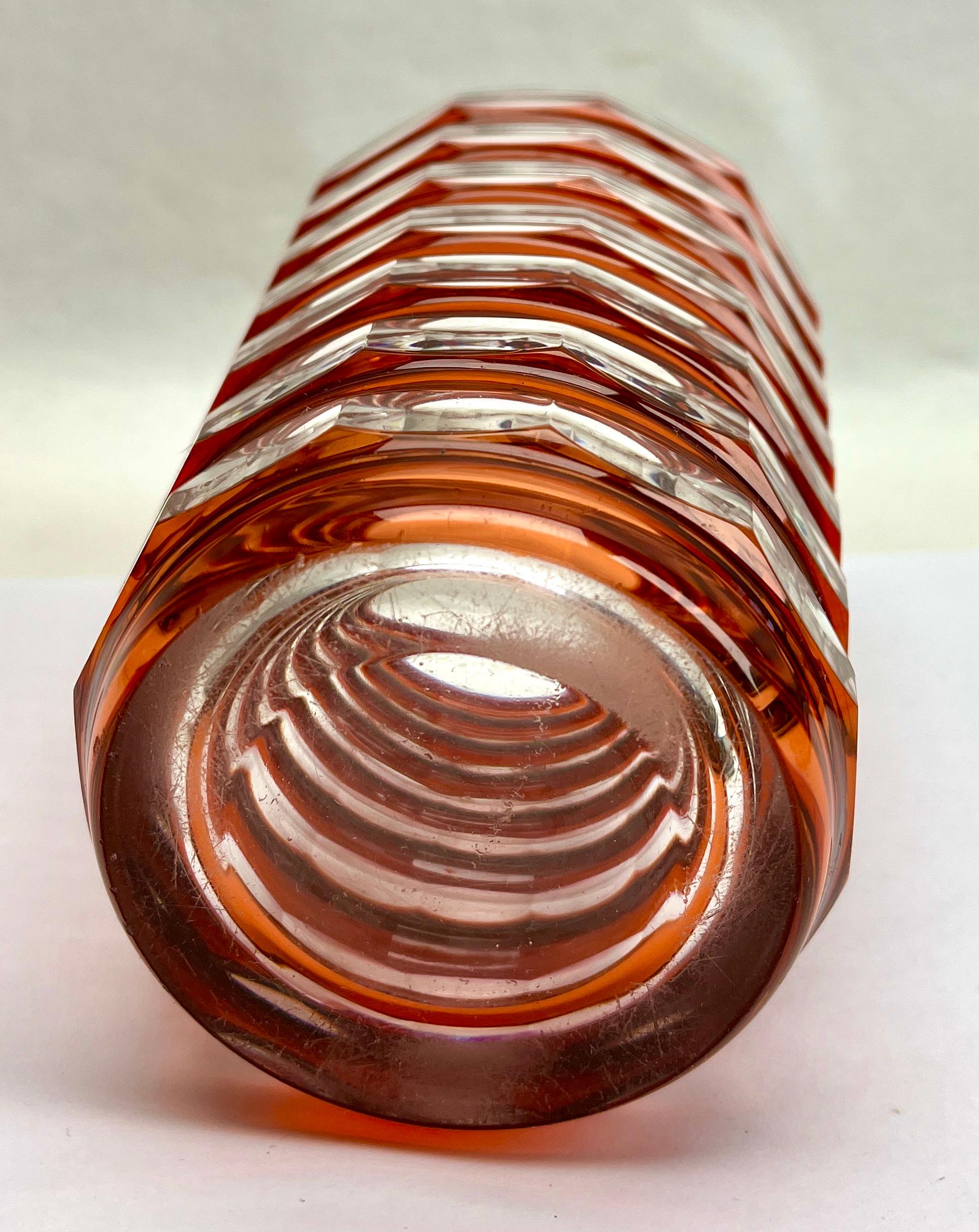 Cristal Val Saint Lambert Vase en cristal Art Déco taillé à la main, années 1950 en vente
