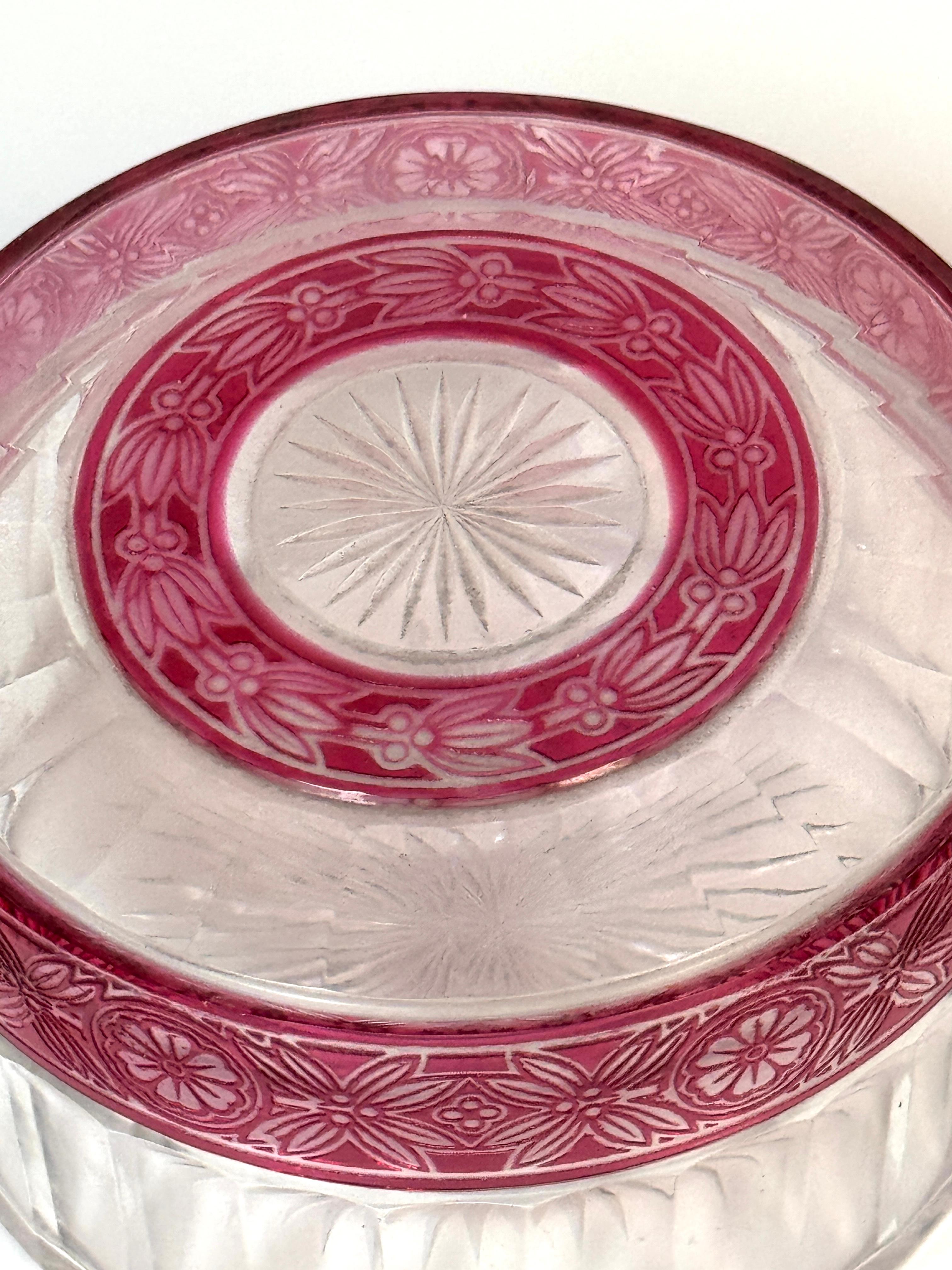 Art Deco Val Saint Lambert  (Atrib.) Red Floral Cut-to-Clear Crystal Table Box For Sale