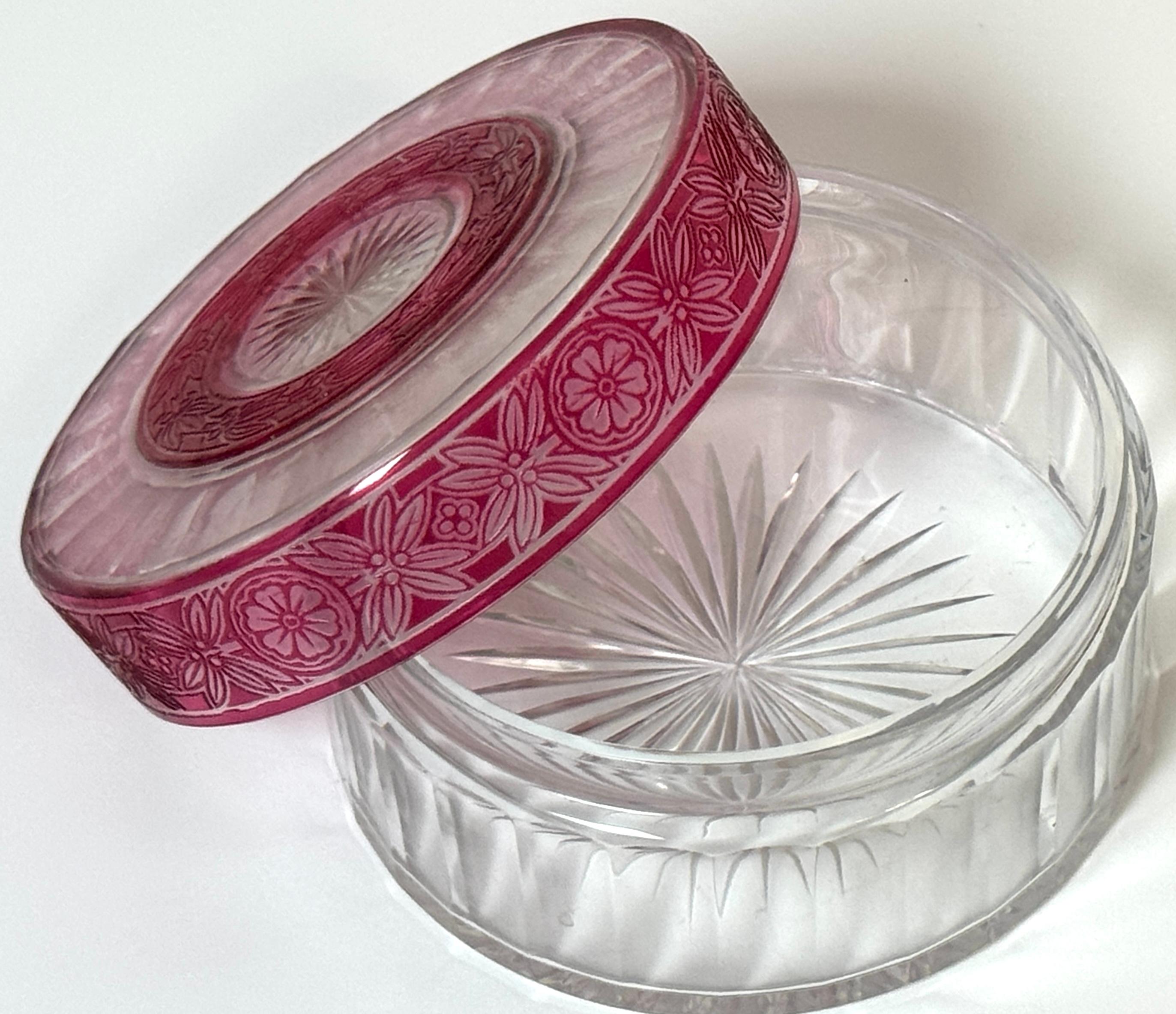 20th Century Val Saint Lambert  (Atrib.) Red Floral Cut-to-Clear Crystal Table Box For Sale