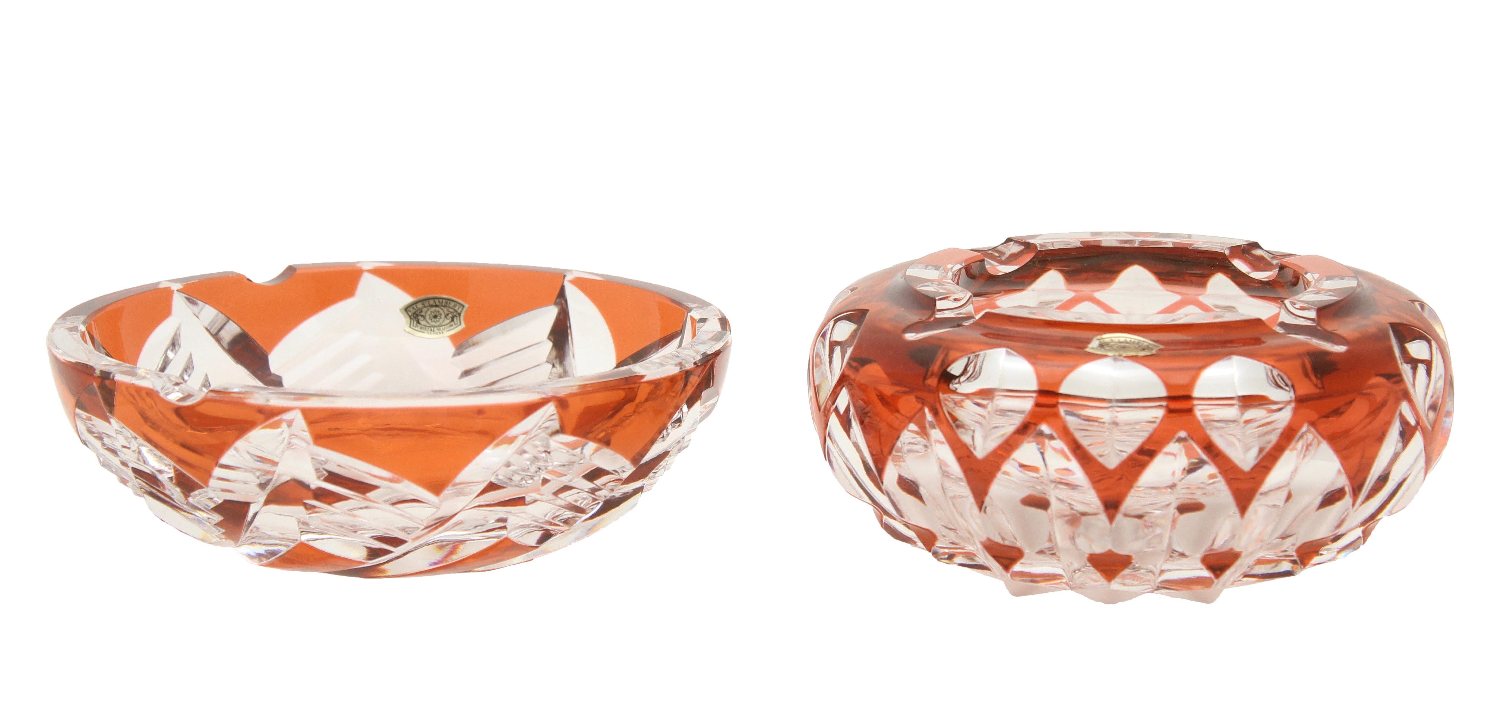 Val Saint Lambert crystal vase 'Aglea' Charles Graffart cut-to-clear signed 

Color vsl:  Clair double Aurore 
And popularly called orange

About
There are only made 100 of these models
Beautiful signed Val Saint Lambert circular crystal ash-tray,
