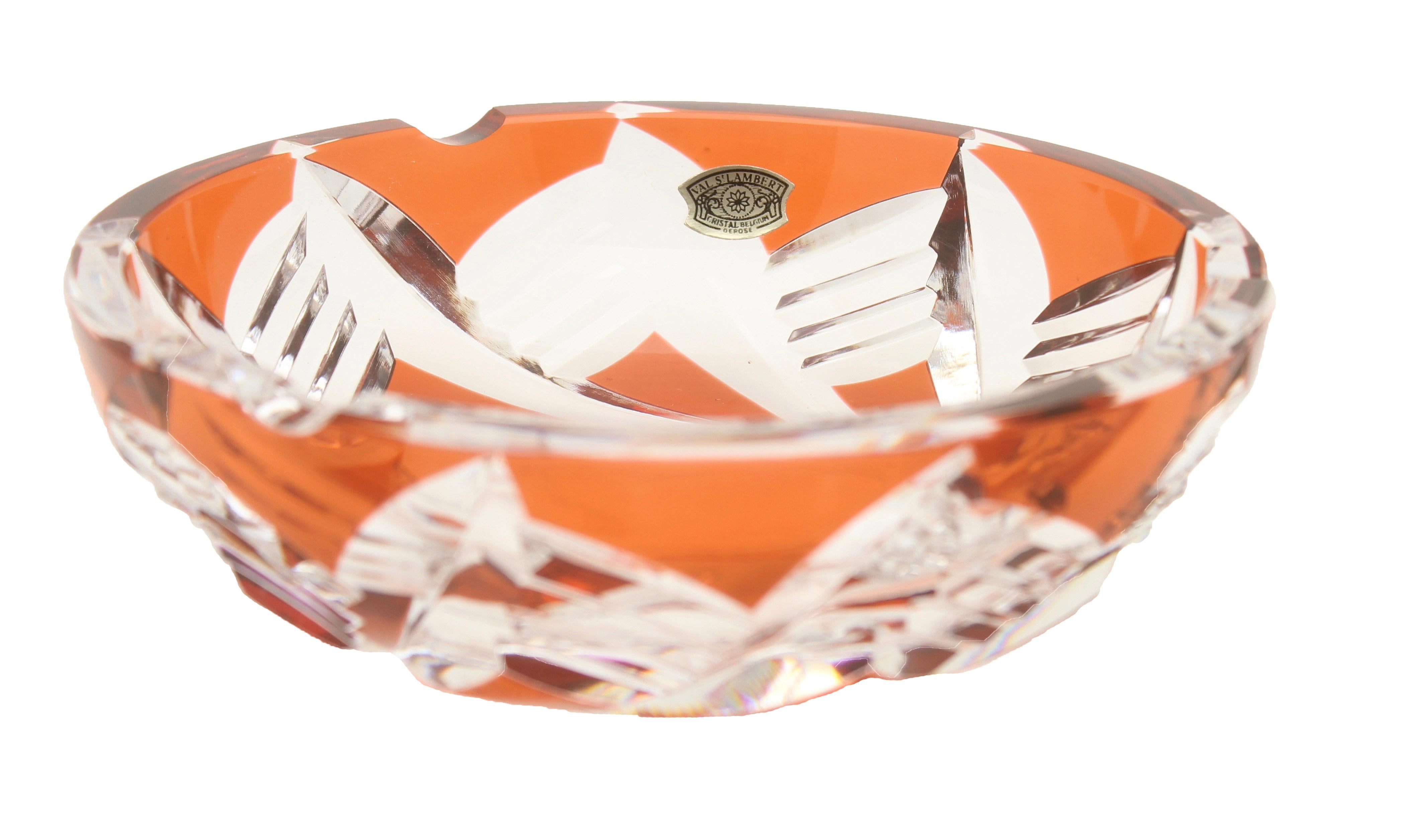 Val Saint Lambert Circular Crystal Ash-Tray, Handcut to Clear, Signed For Sale 2
