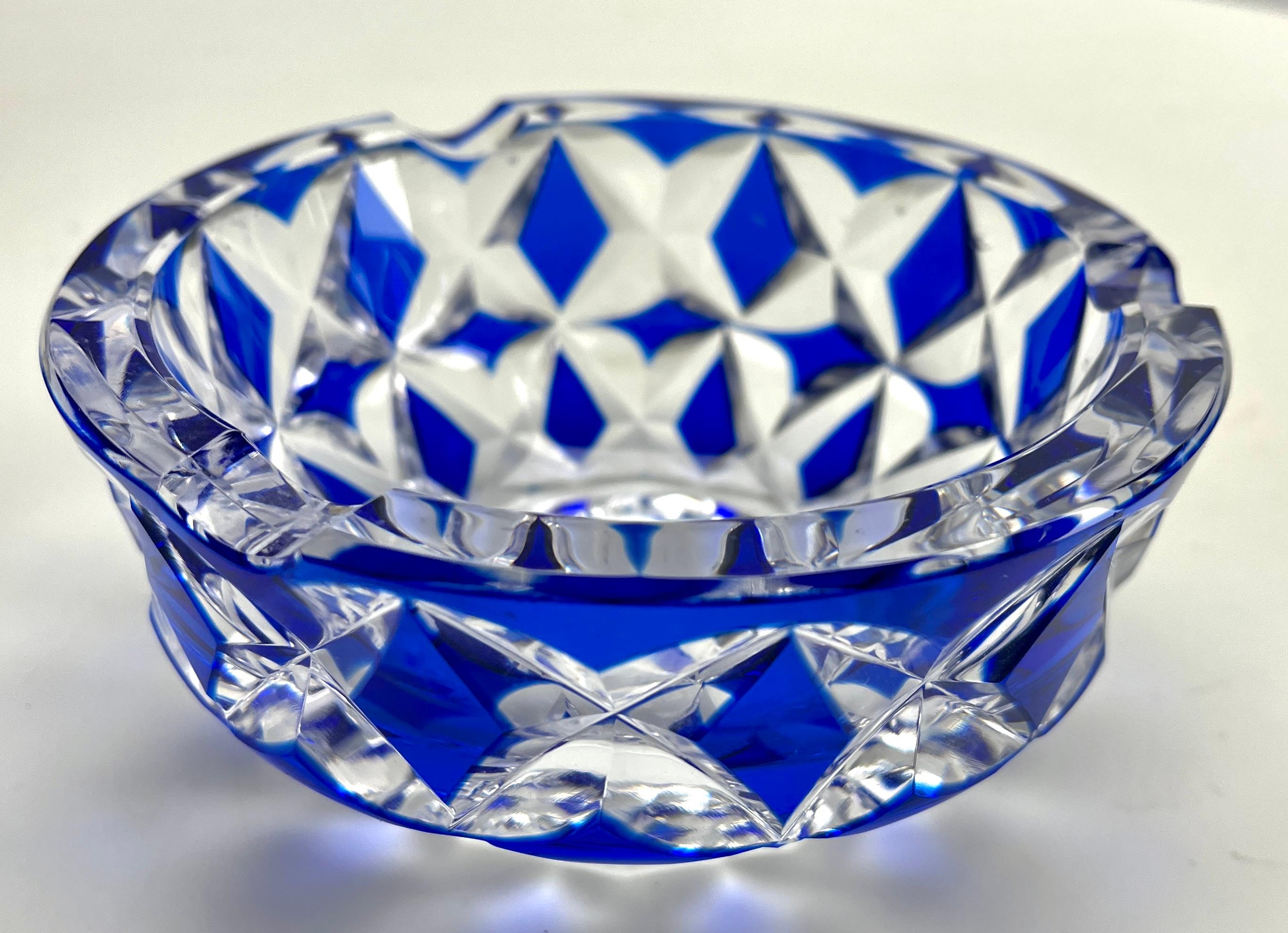 Belgian Val Saint Lambert Cobalt Blue Circular Crystal Ash-Tray, Handcut to Clear Signed For Sale