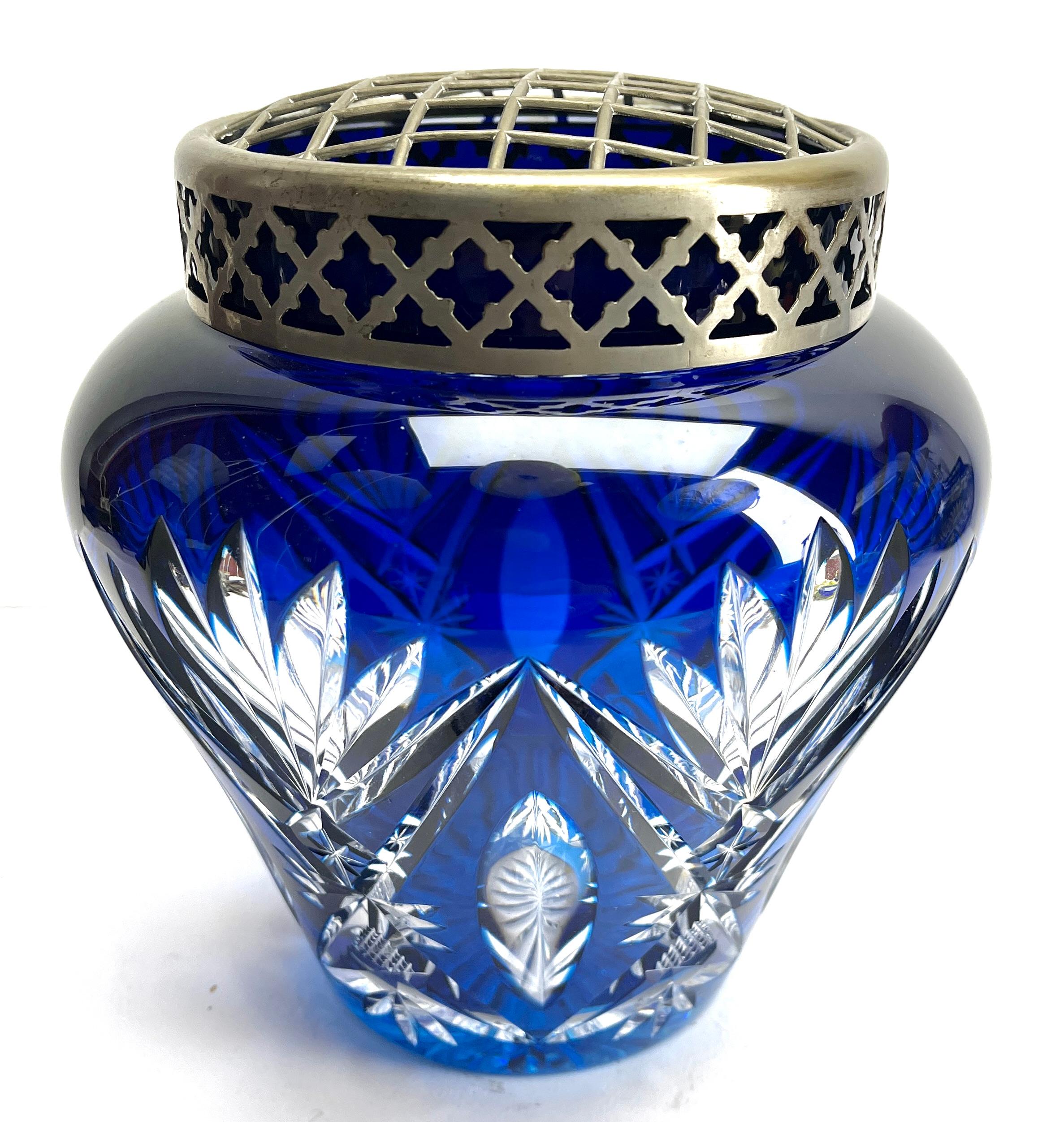 Faceted Val Saint Lambert Cobalt 'Pique Fleurs' Vase, Crystal Cut-to-Clear, with Grille For Sale