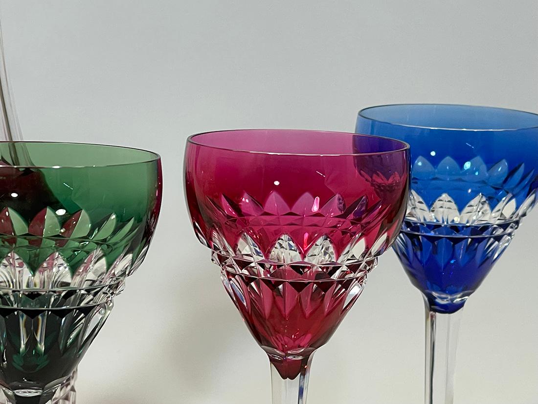20th Century Val Saint Lambert colored cut-to clear crystal wine set, signed For Sale