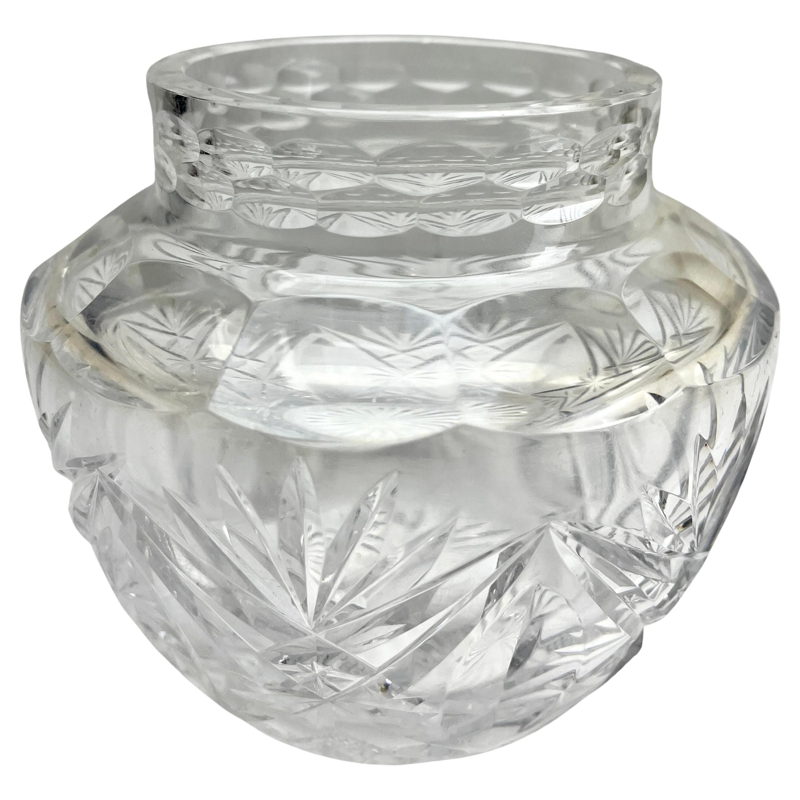 Val Saint Lambert 1935, Belgio
Due candelieri e un vaso in cristallo trasparente Art Deco di Val Saint Lambert. 

Non esitare a contattarci per qualsiasi altra domanda.u2028u2028

Con i migliori auguri 
Geert Niessen

  








