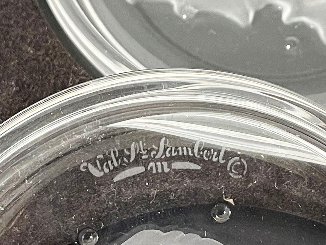 Val Saint Lambert Kristall-Cocktail- oder Getränkeglasuntersetzer

Zwölf Val Saint Lambert-Kristalluntersetzer mit Stichtiefdruckmotiven der 12 Zodiacs
Signiert auf der Rückseite durch Radierung
Der innere Rand hat eine Diagonale von 7.7 cm. Die