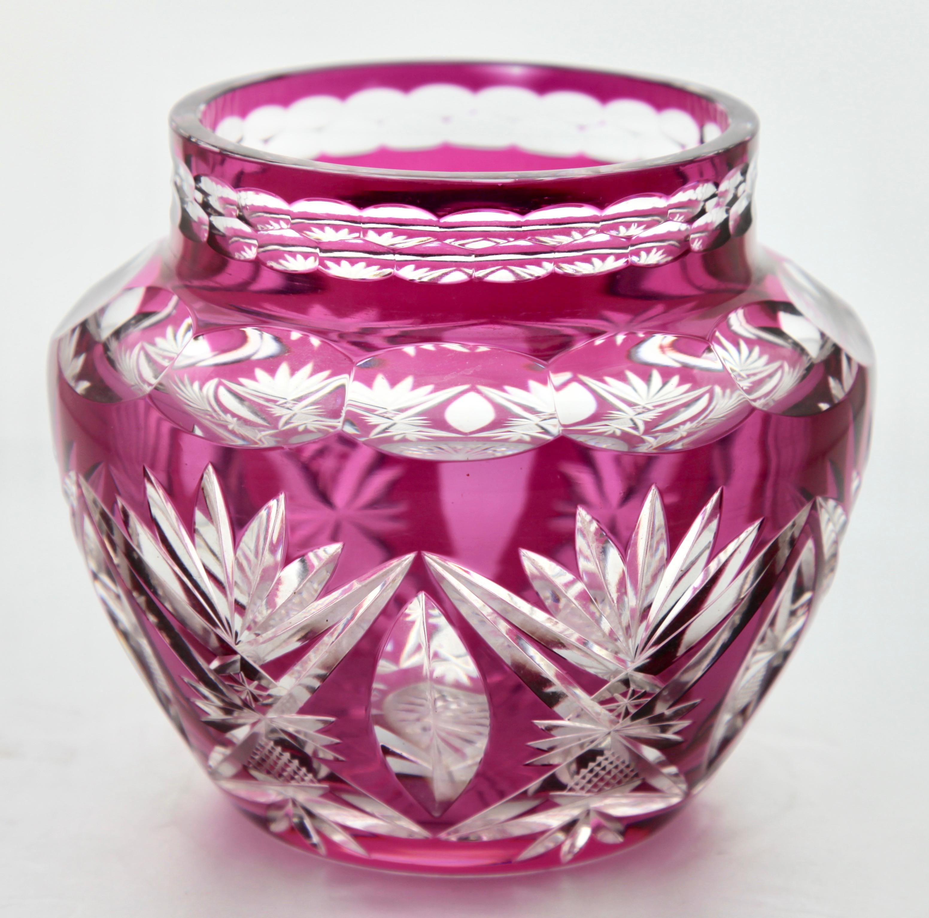 Faceted Val Saint Lambert Crystal 'Pique Fleurs' Vase in Amethyst with Grille, 1930s