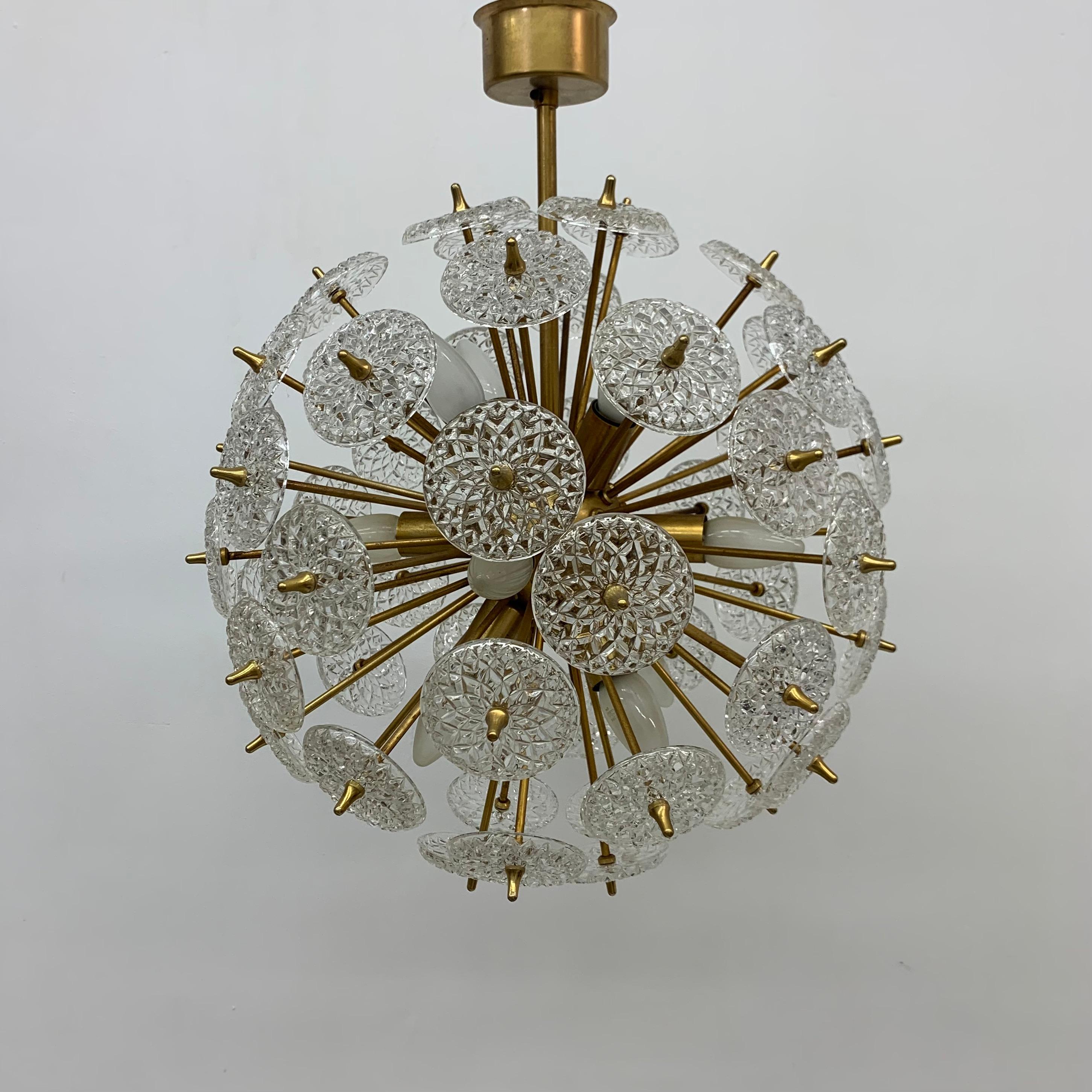 Val Saint Lambert Crystal Sputnik Gold Chandelier, 1960s In Good Condition For Sale In Delft, NL