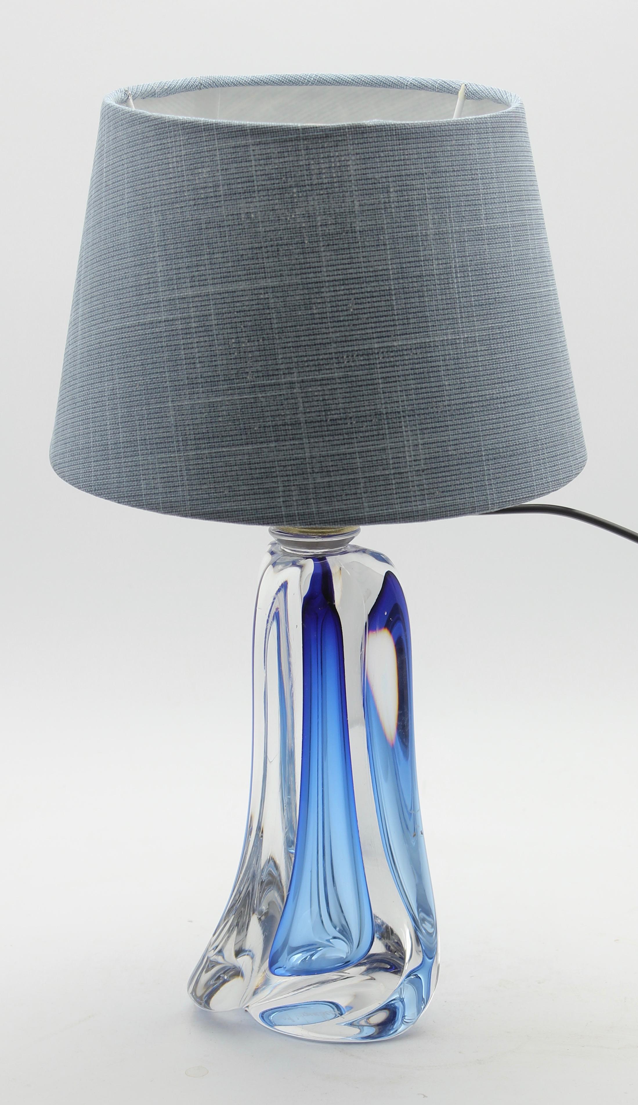 Val St Lambert is a Belgian crystal glassware manufacturer, founded in 1826 and based in Seraing. 
It is the official glassware supplier to King Albert II.

The sizes are measured without lamp shade.

Weight crystal lamp: 1.8 kg 3.96