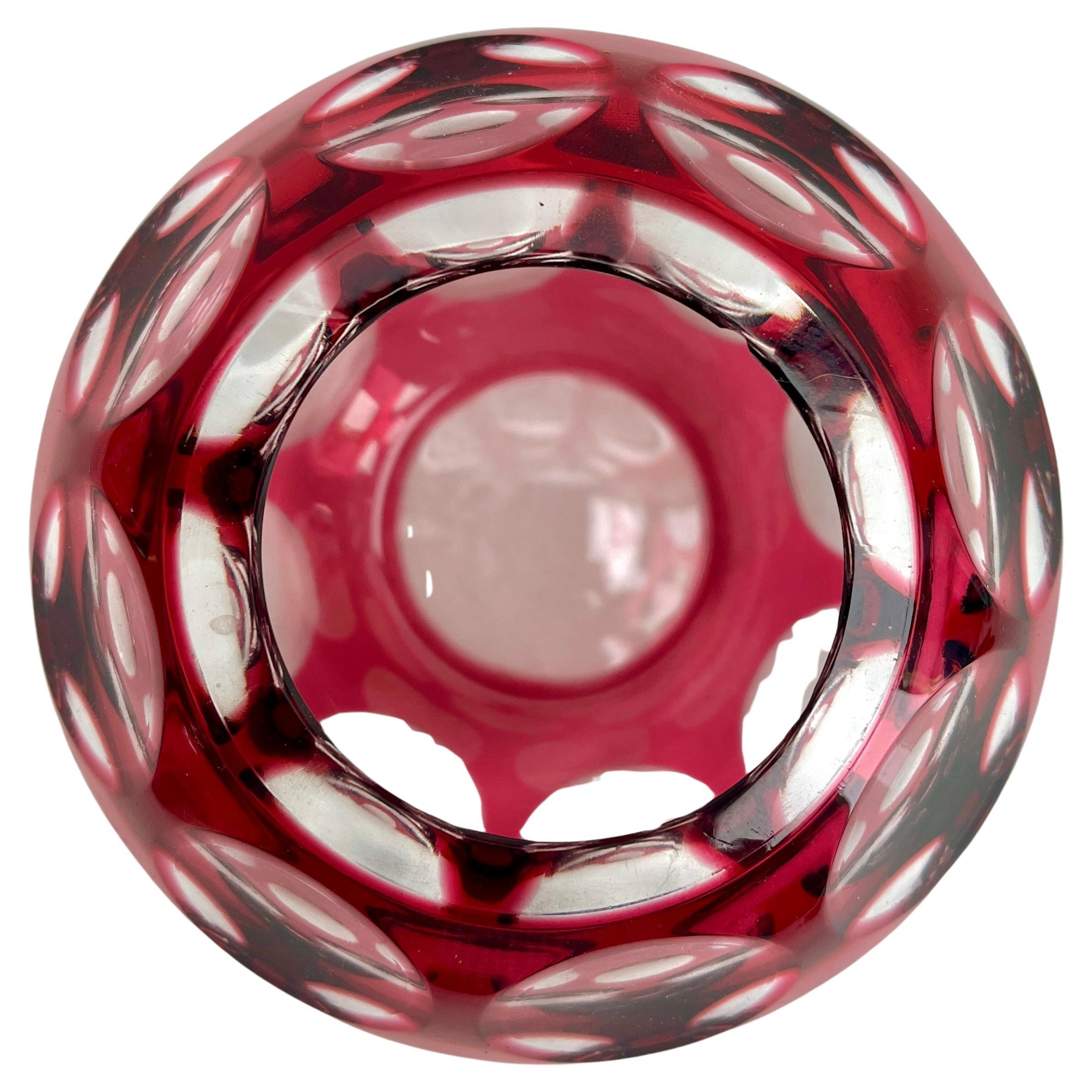 Val Saint Lambert vase Charles Graffart, 1950.

Beautiful Val Saint Lambert circular crystal vase, handcut-to-clear, the glass is thick, deeply and evenly cut,
Val Saint-Lambert, circa 1950s
Origin: Belgium 

Weight:0.8 kg 
Measures: 
Diameter 12.5