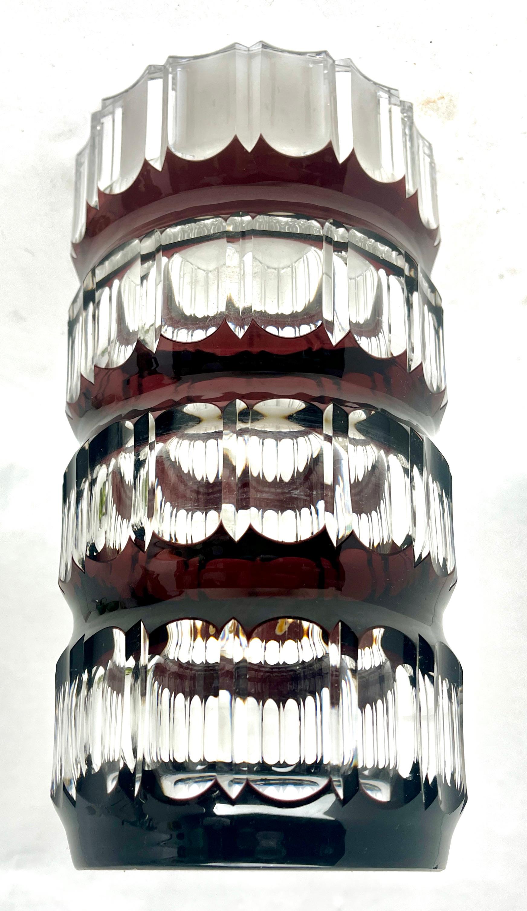 Belge Vase en cristal du Val Saint Lambert taillé en Belgique claire, années 1950 en vente