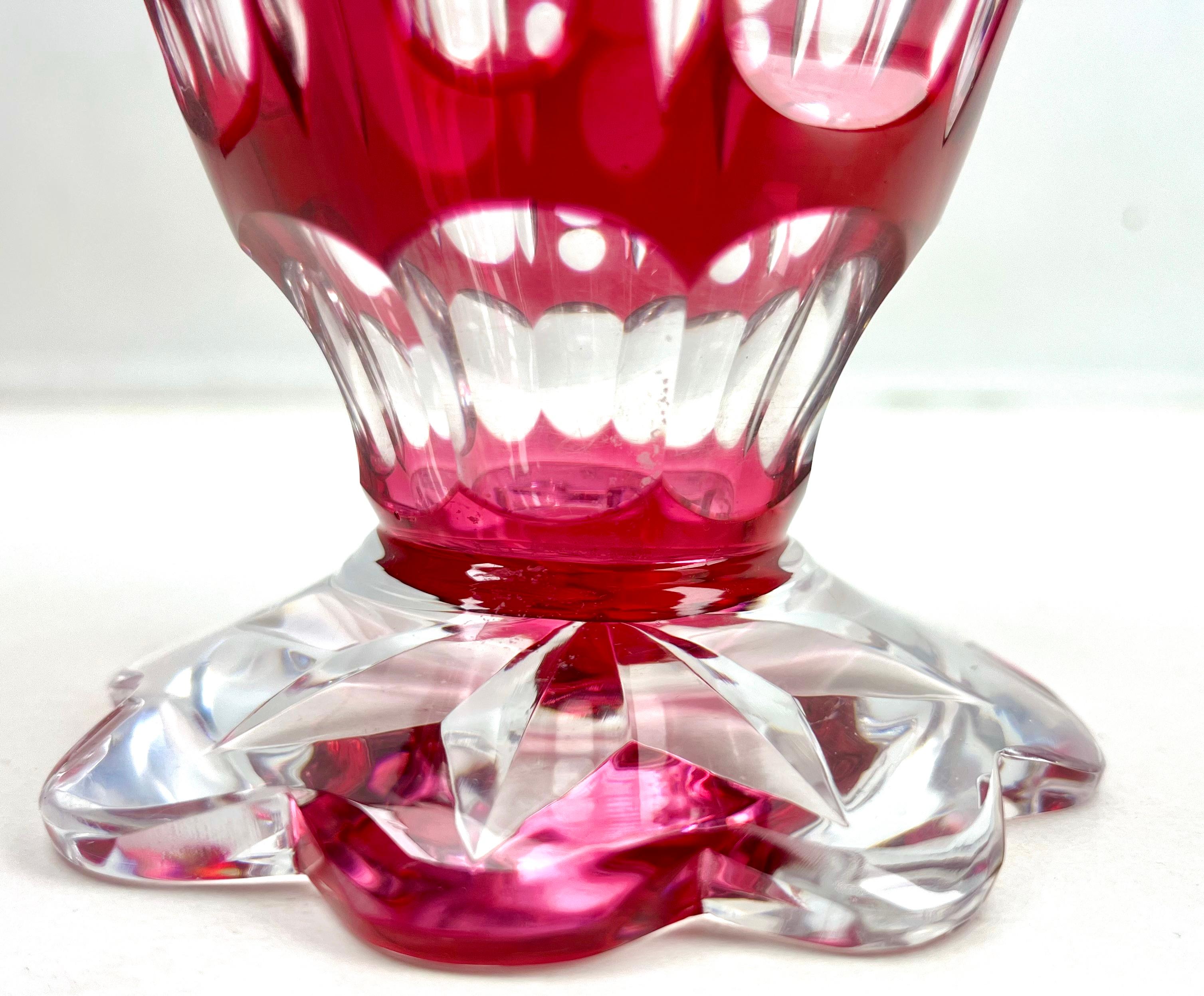 Vase en cristal Val Saint Lambert taillé à clair  en vente 2