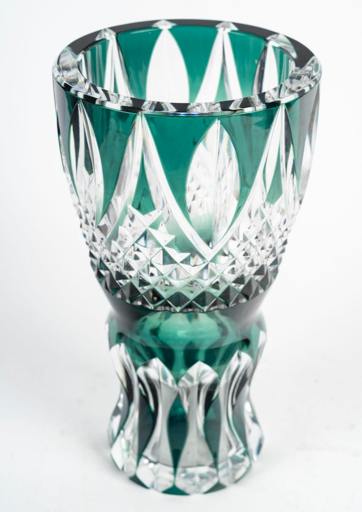Val Saint Lambert crystal vase, early 20th century, Napoleon III style.

An early 20th century Napoleon III style Val Saint Lambert crystal vase, signed.
H: 29cm, D: 16cm
