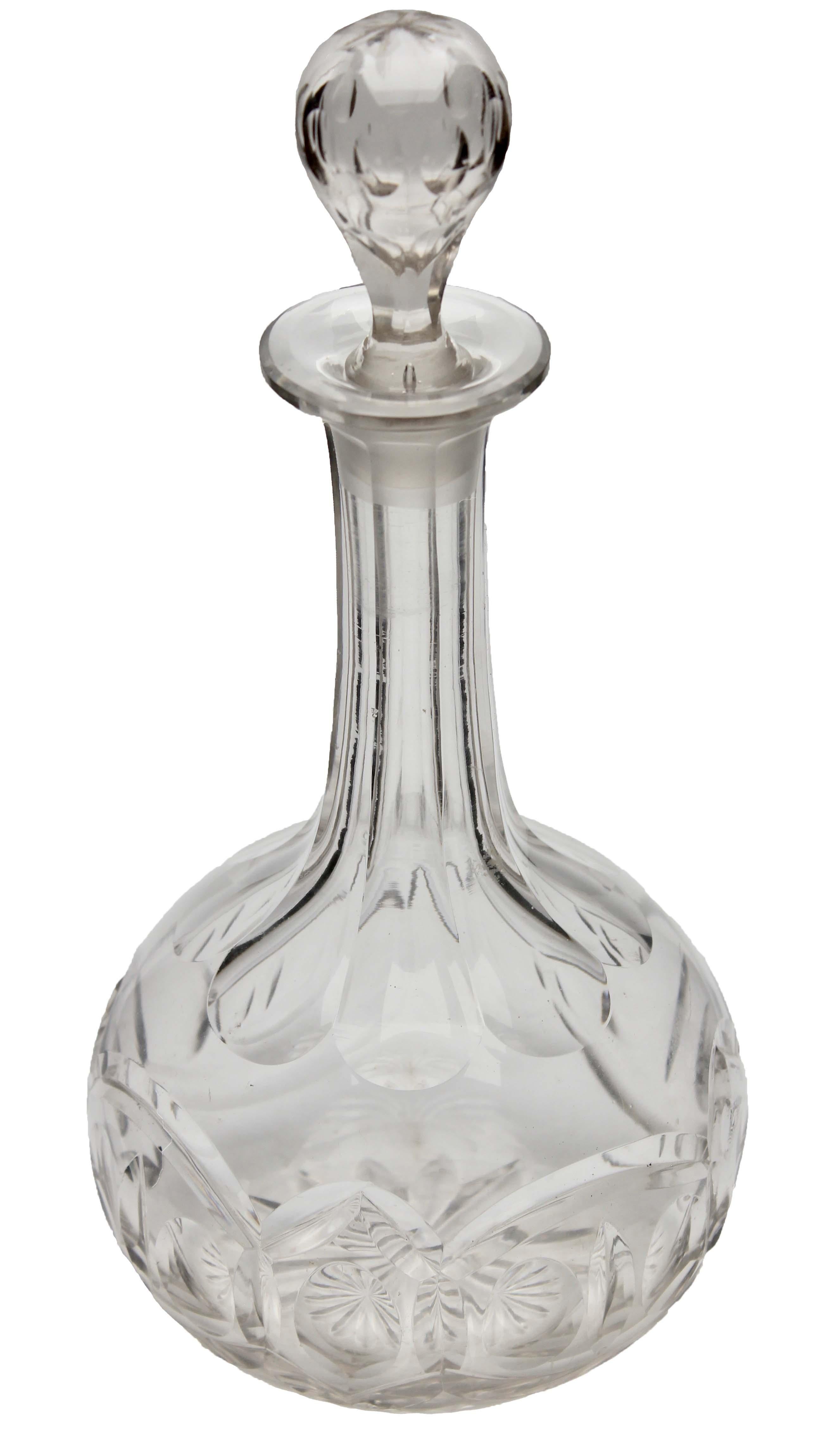 Decantador de cristal tallado Val Saint Lambert Siglo XX, Fundada en 1826, Bélgica Moderno de mediados de siglo en venta