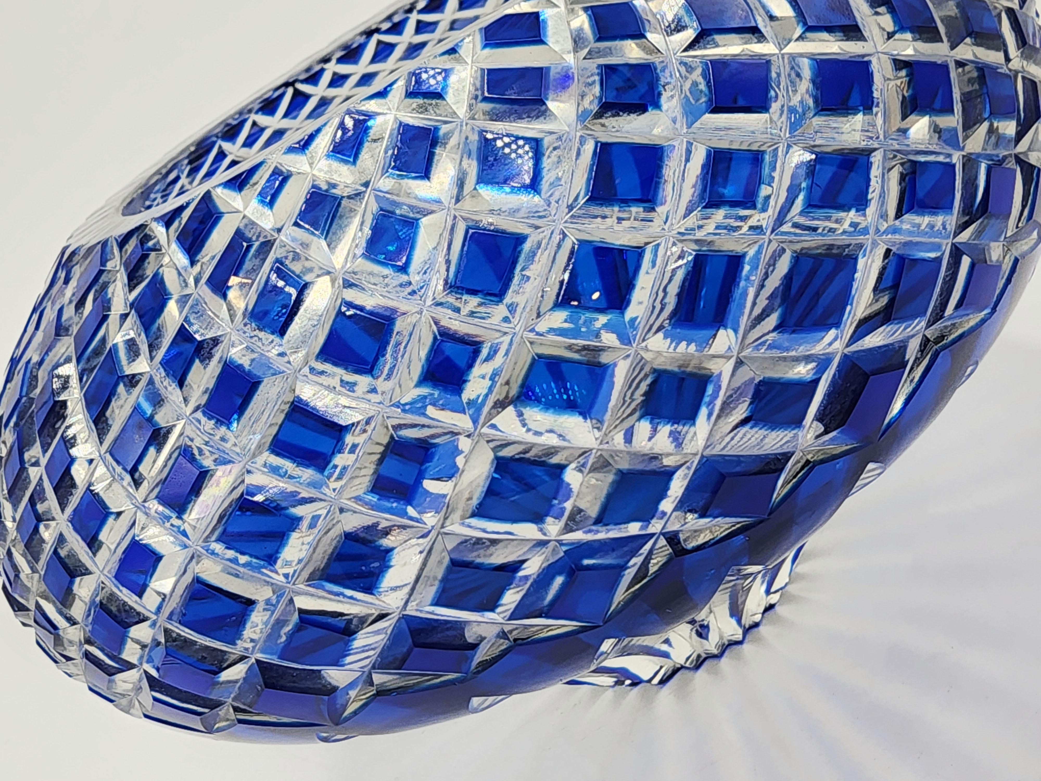 Verre d'art Centre en verre taillé du Val Saint Lambert en vente
